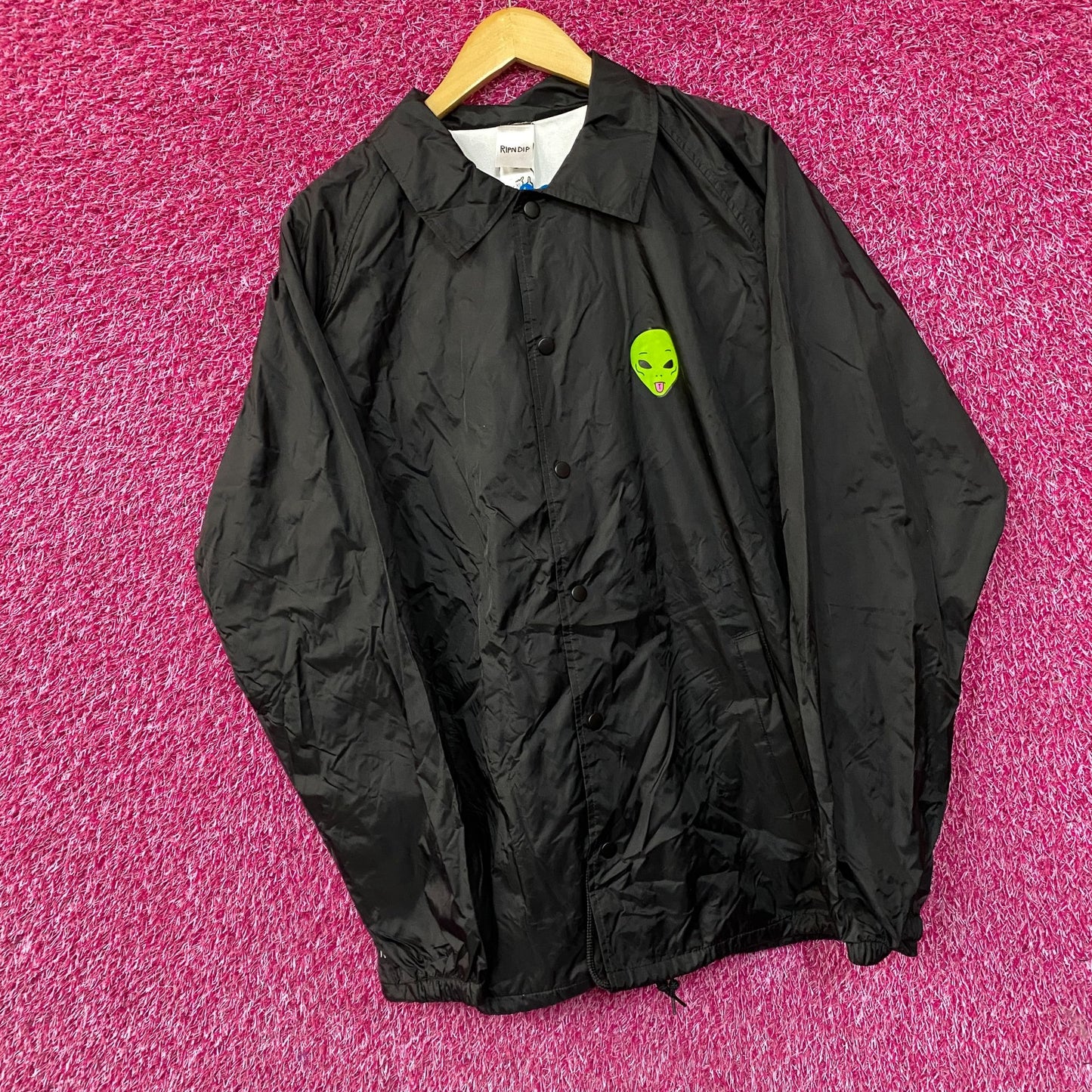 RIPNDIP We're Outta Here! Alien Winbreaker size XL