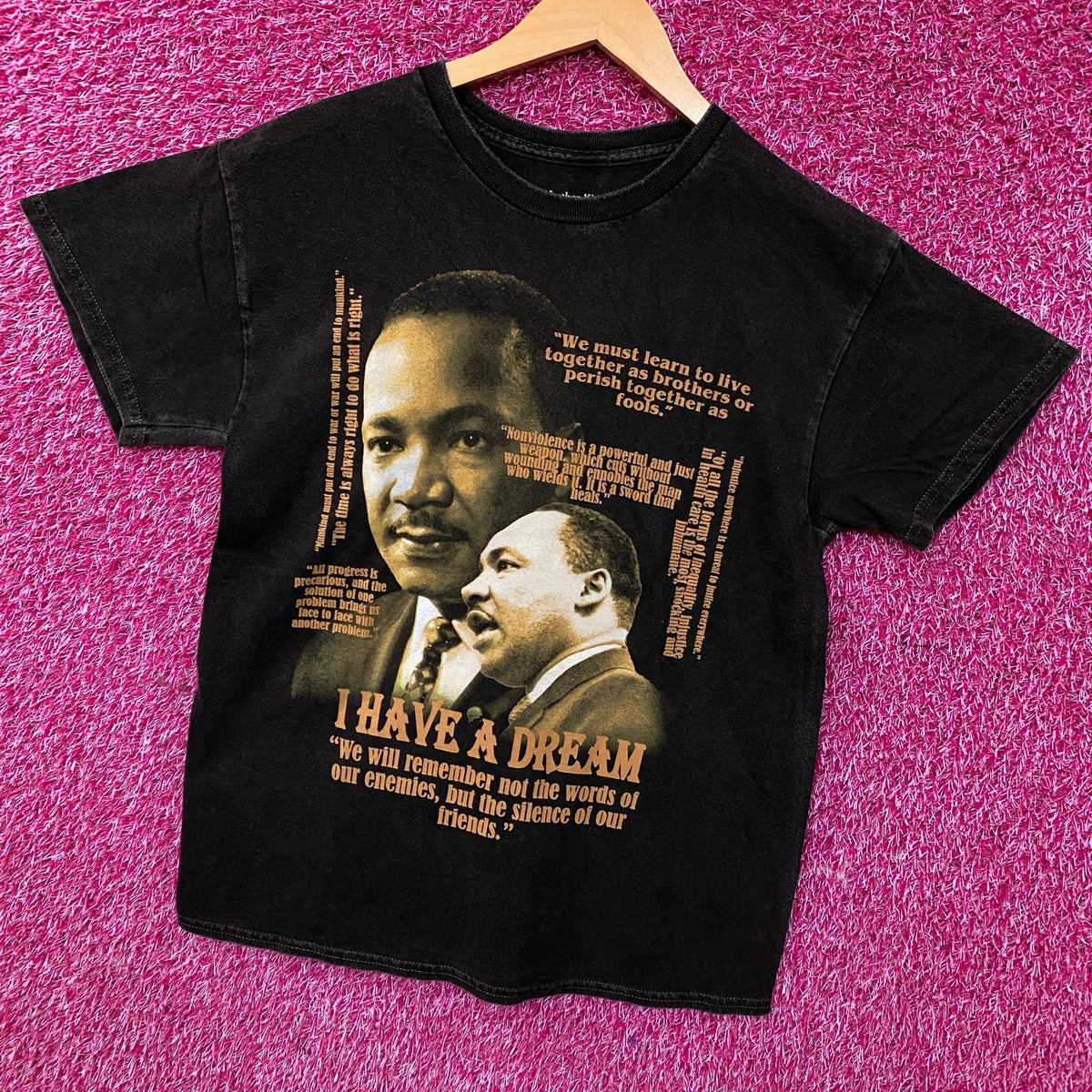 Martin Luther King Jr. Famous Quotes Tshirt size Small
