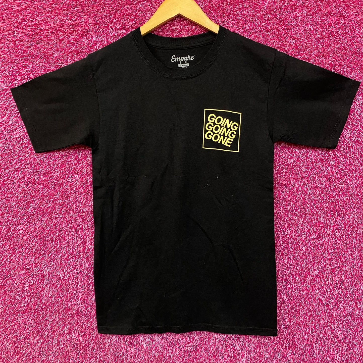 Empyre Going Going Gone T-shirt Small