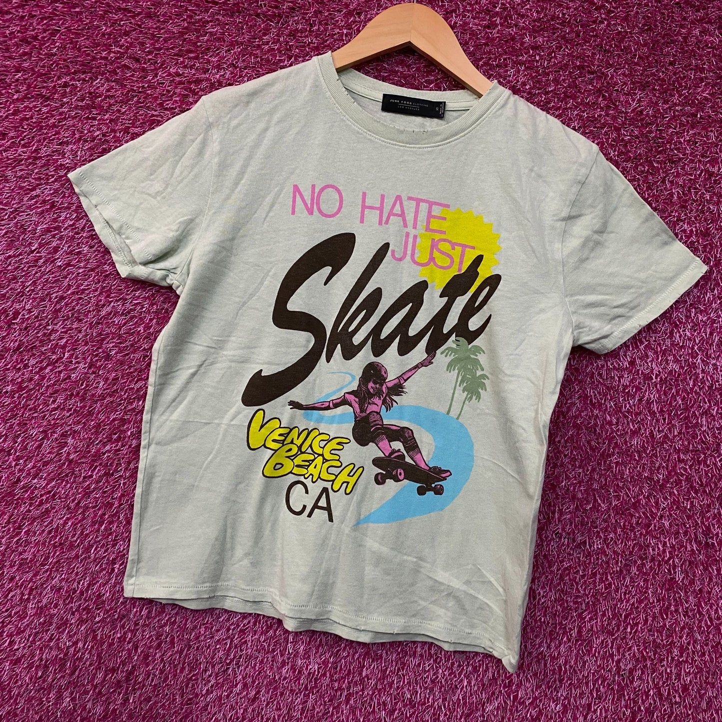 Junk Food Clothing "No Hate Just Skate" Vintage Graphic T-Shirt XS