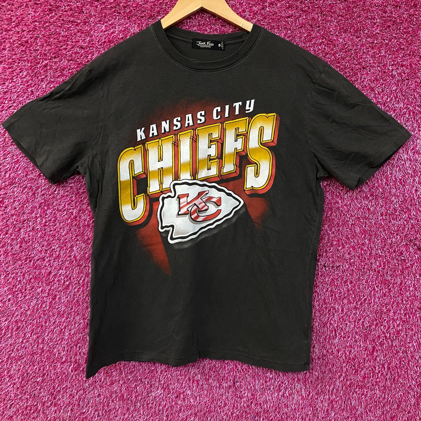 Junk Food Clothing Kansas City Chiefs Women's Graphic T-Shirt Large