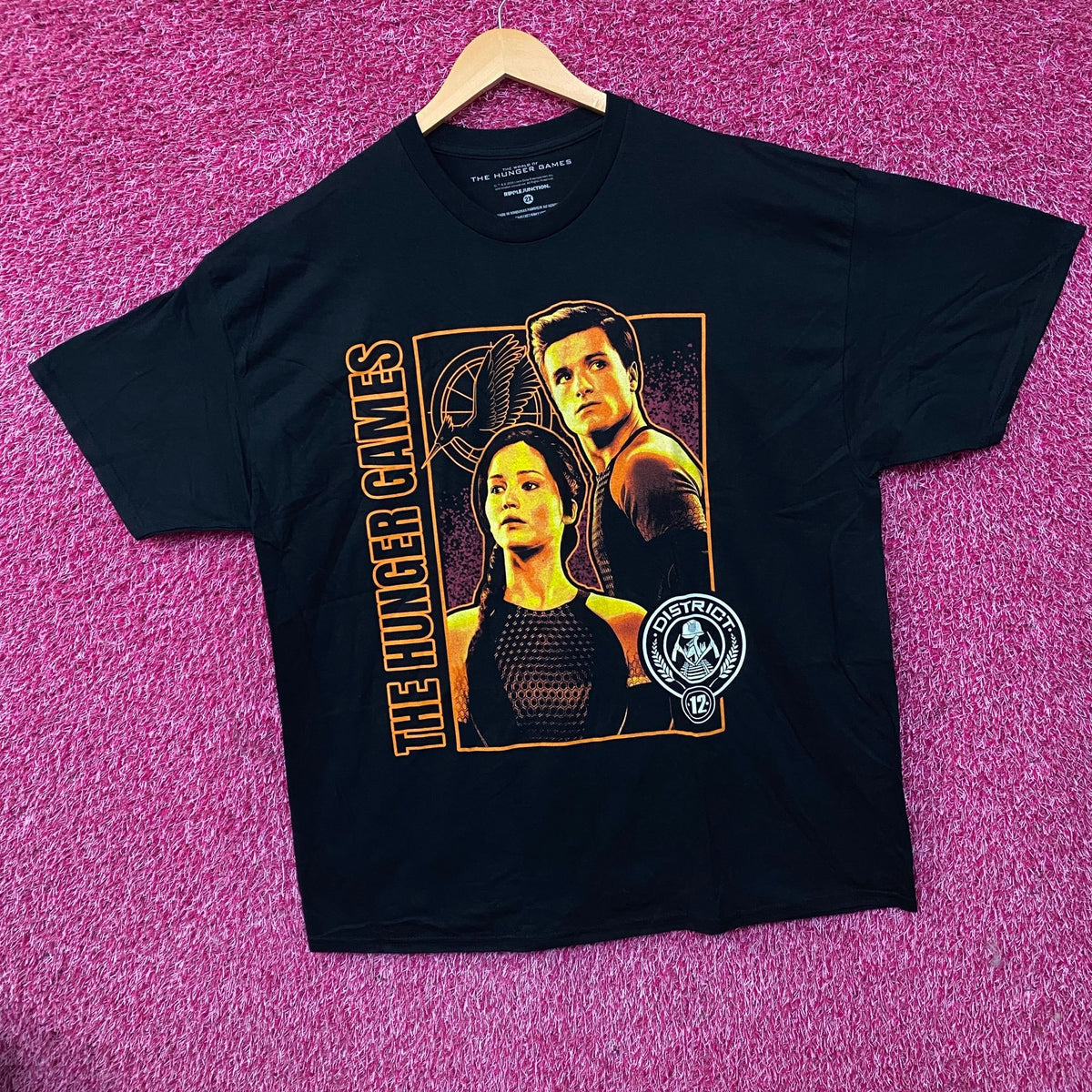 The Hunger Games Katniss & Peeta District 12 Graphic T-Shirt 2XL