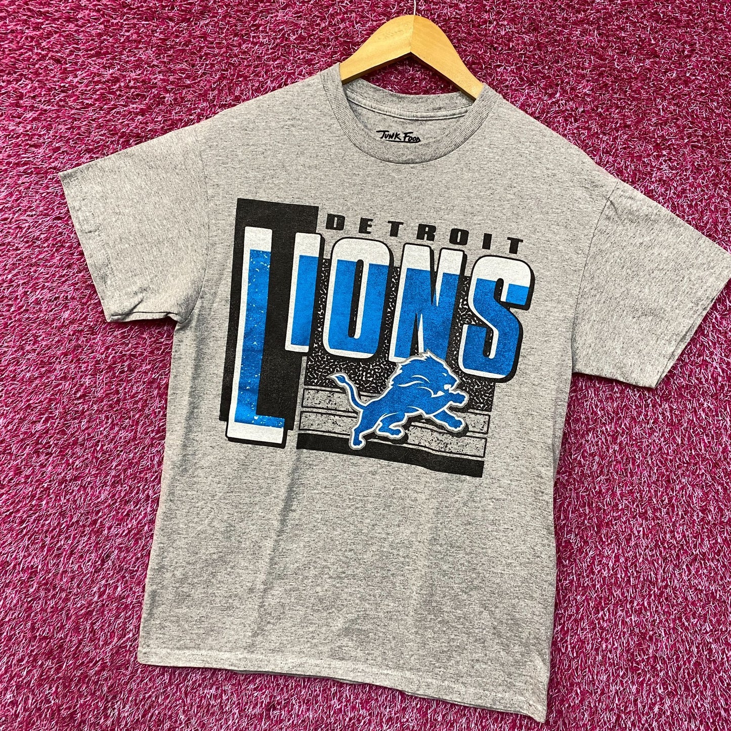 Junk Food Clothing NFL Detroit Lions Complete T-Shirt Small