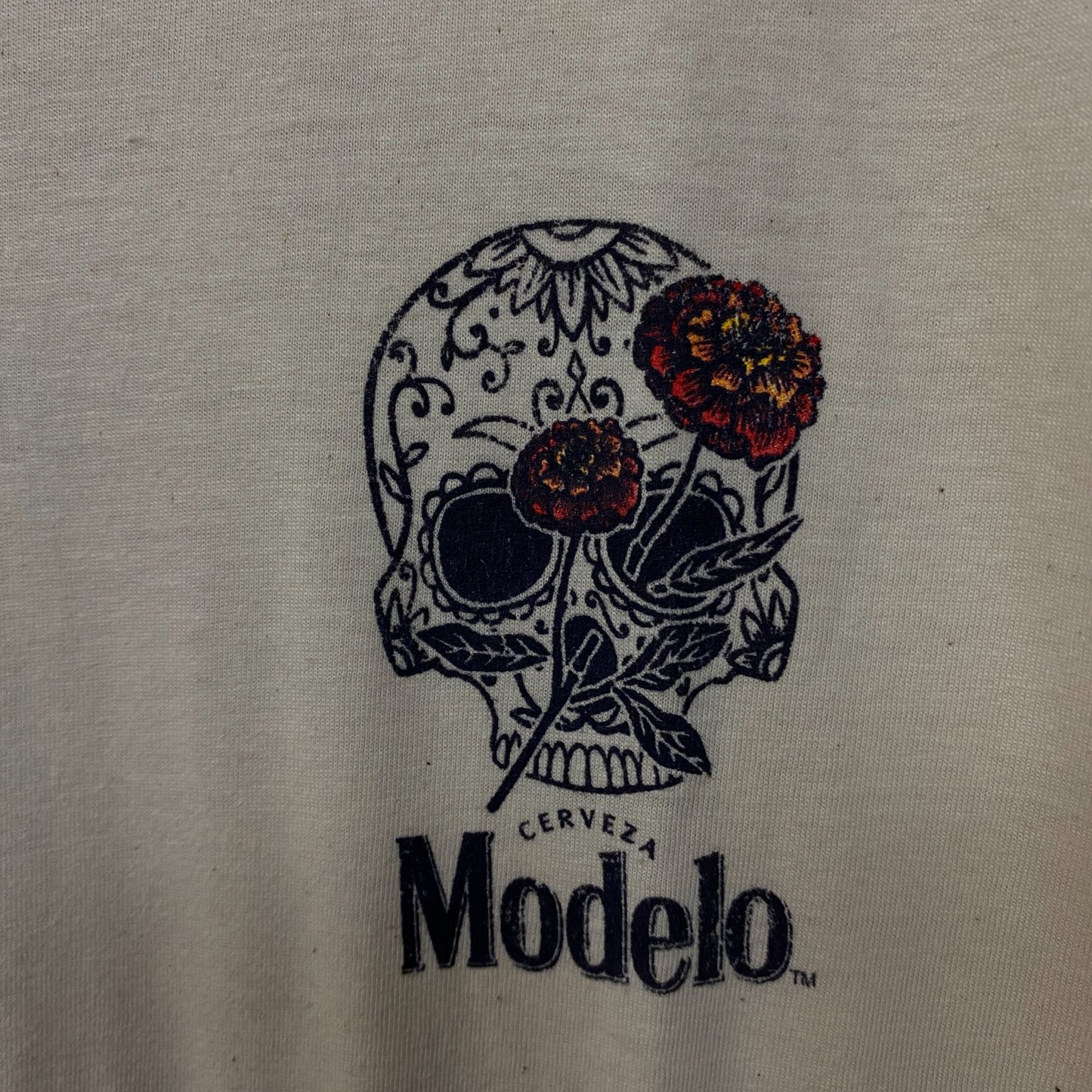 Modelo Viva La Tradicion Dia De Los Muertos Sugar Skull T-Shirt Medium