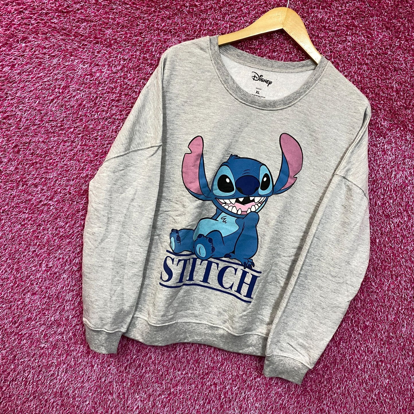 Happy Stitch Disney Animated Movie Lilo & Stitch Crewneck XL