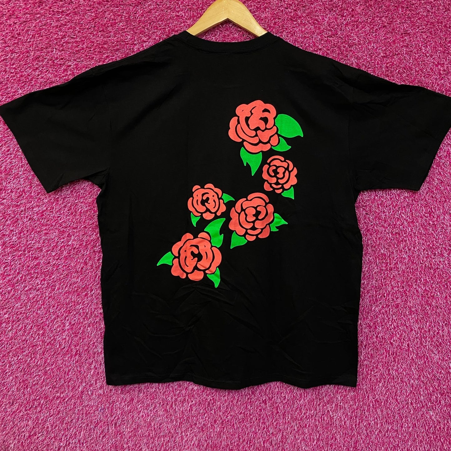 Clandestine Industries Floating Roses Scene Skater T-Shirt L