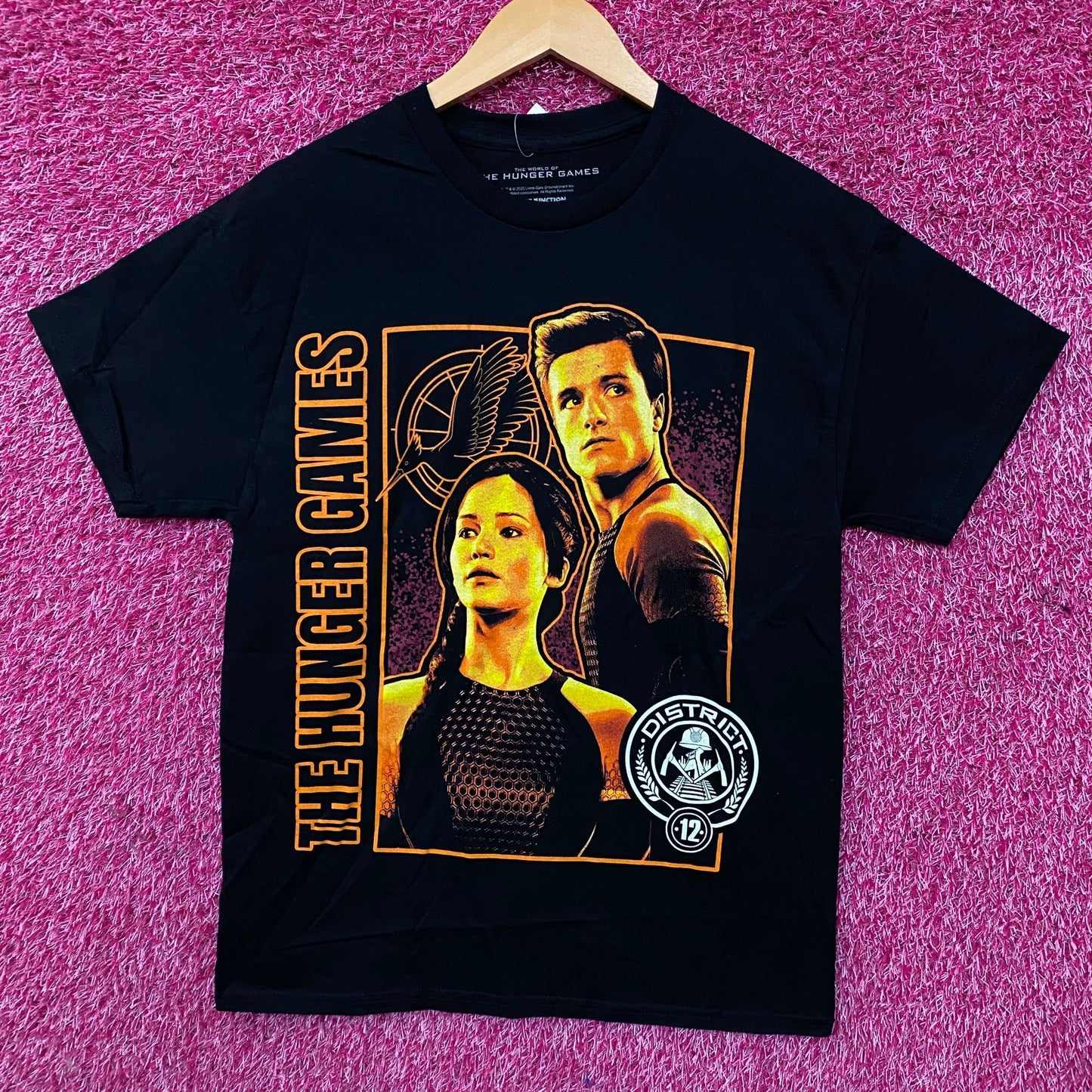 The Hunger Games Katniss & Peeta District 12 Graphic T-Shirt Medium
