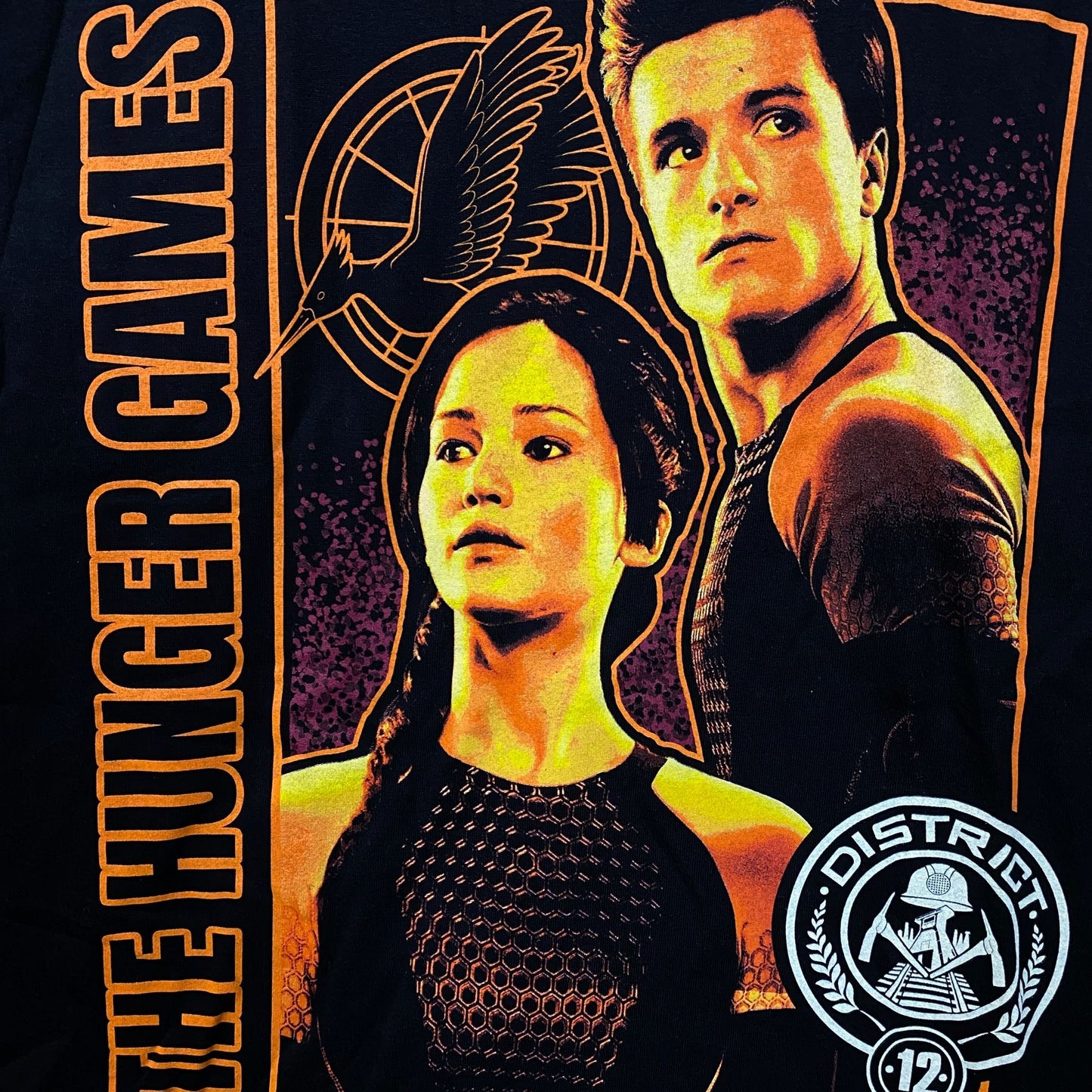 The Hunger Games Katniss & Peeta District 12 Graphic T-Shirt Medium