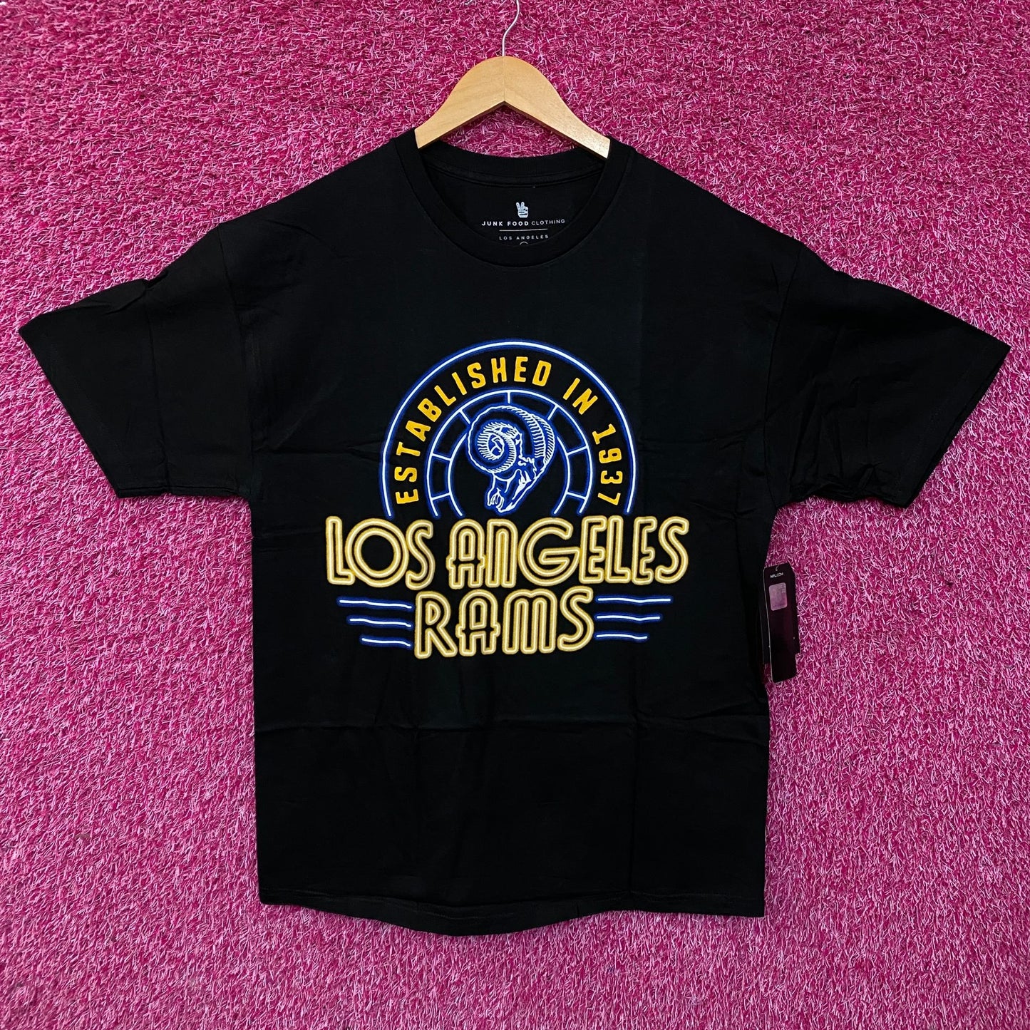 Junk Food Clothing Los Angeles Rams Est 1937 Neon Graphic T-Shirt Large