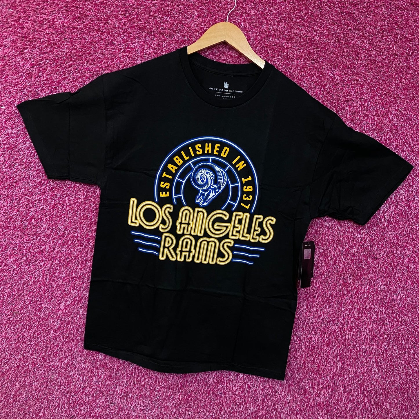 Junk Food Clothing Los Angeles Rams Est 1937 Neon Graphic T-Shirt Large