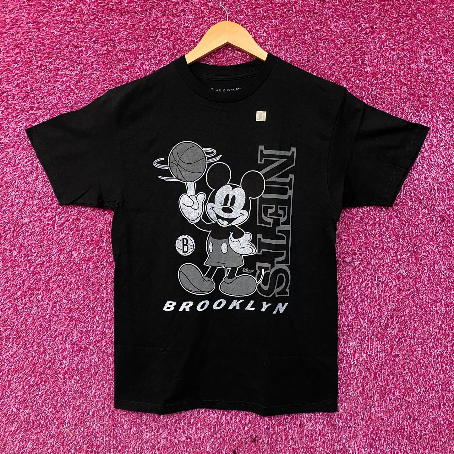 Junk Food Brooklyn Nets Disney Vintage Mickey Baller T-Shirt Medium