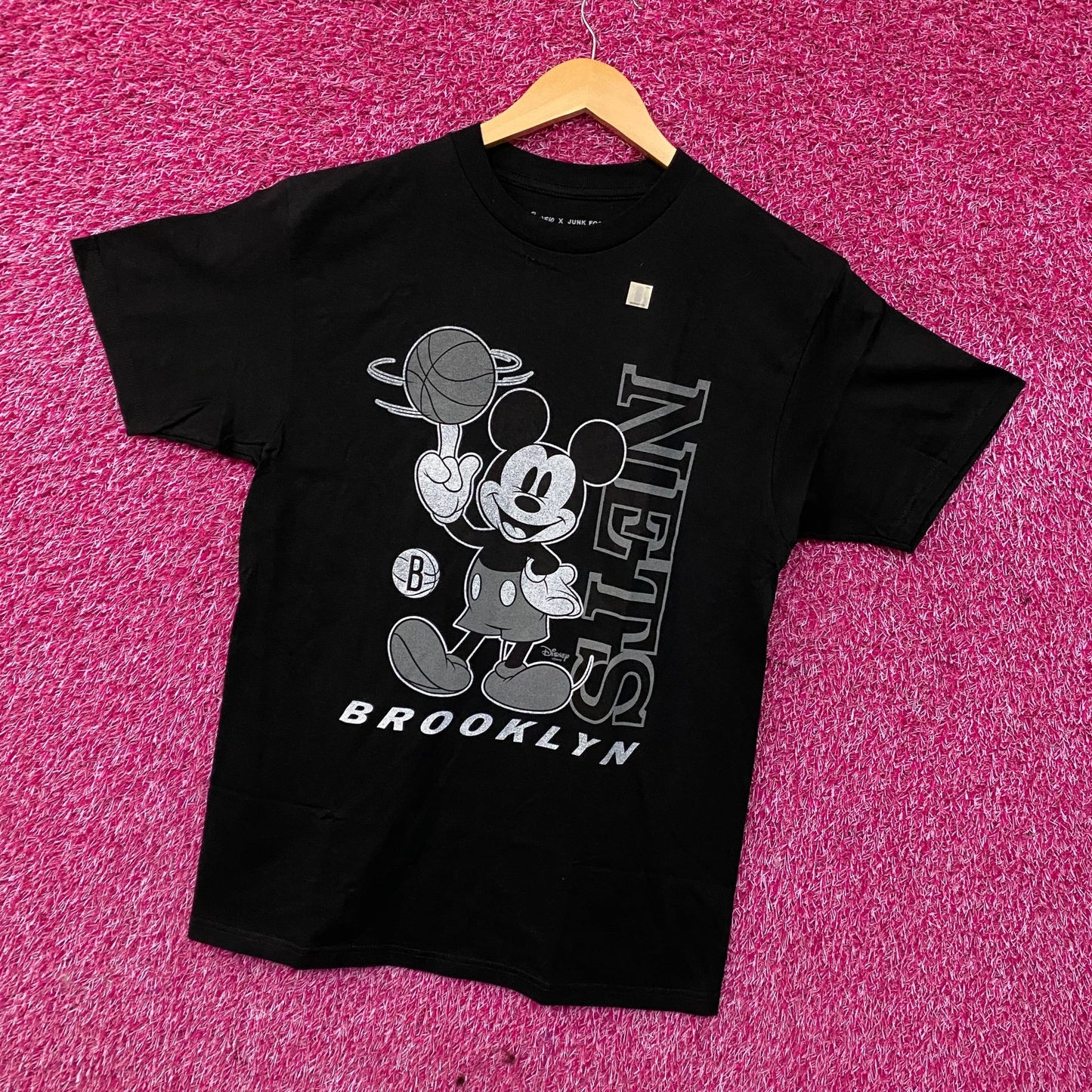 Junk Food Brooklyn Nets Disney Vintage Mickey Baller T-Shirt Medium