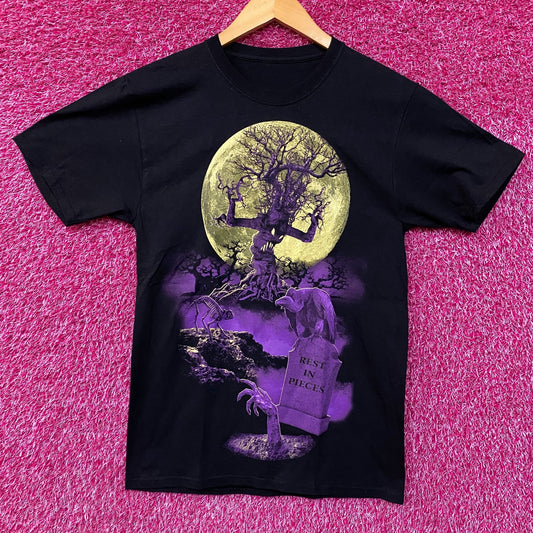Rest In Pieces Halloween Graveyard Scene T-Shirt Medium