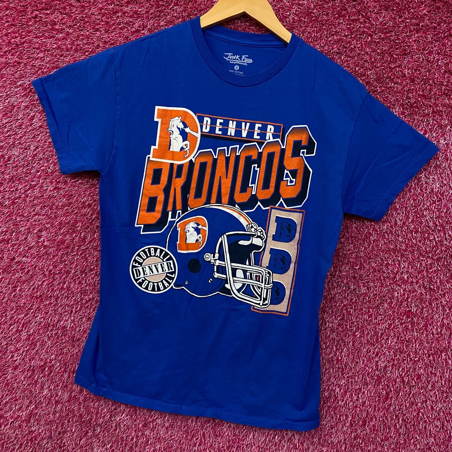 Junk Food Clothing Denver Broncos Checkdown Flea Market T-shirt Small