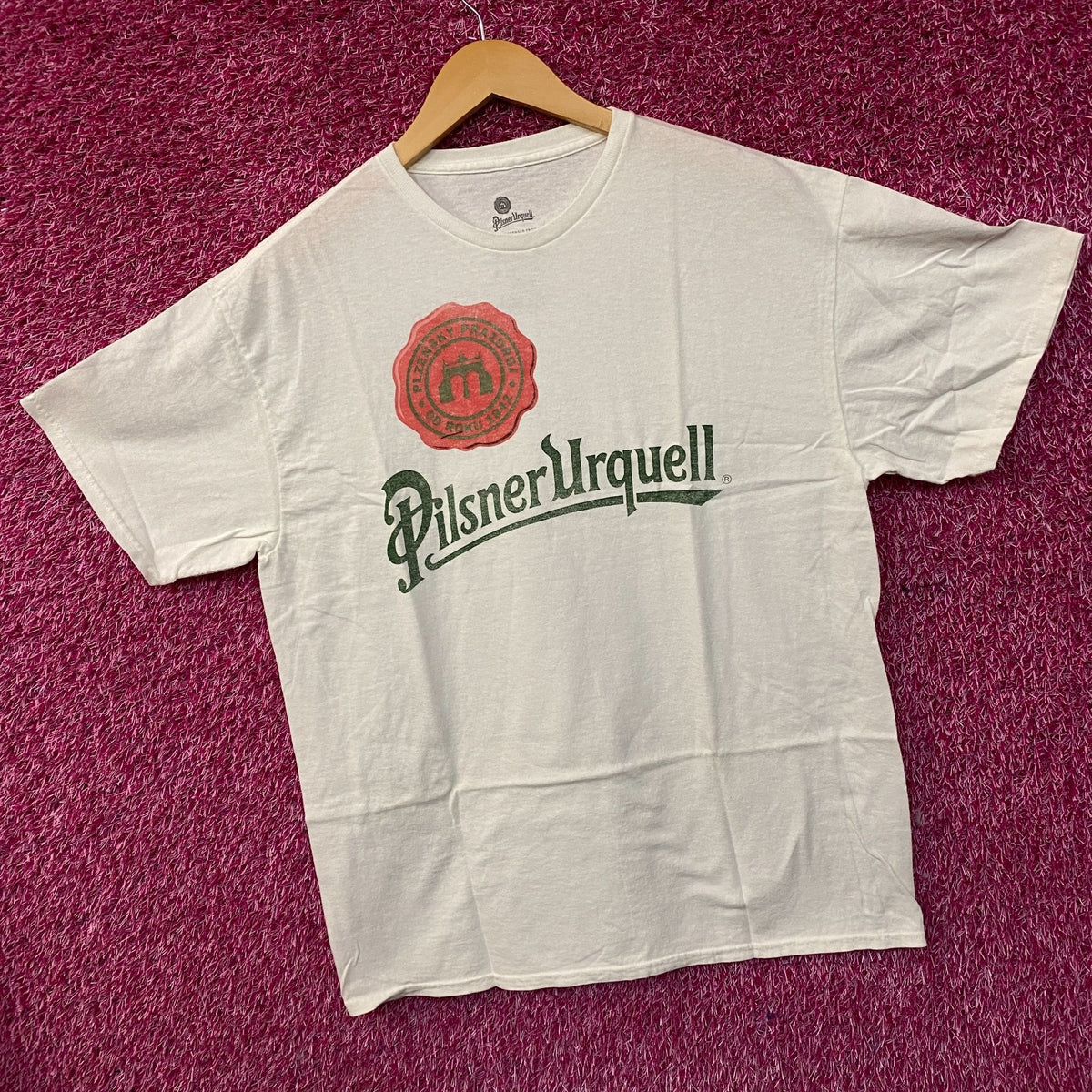 Pilsner Urquell Logo Graphic T-Shirt Medium
