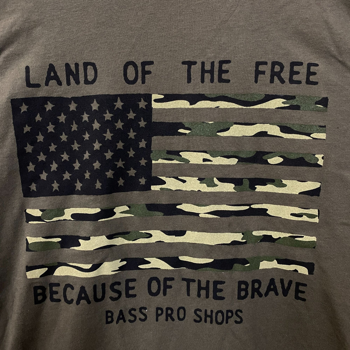 Bass Pro Shops Land of the Free Graphic T-Shirt Medium