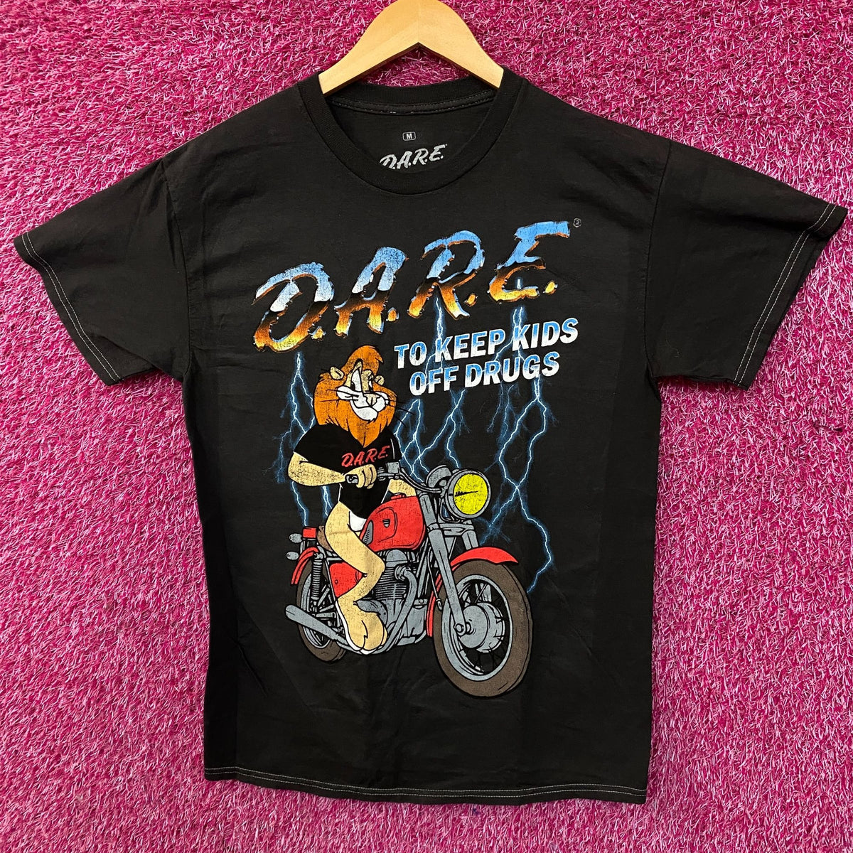 D.A.R.E. Lion Motorcycle Graphic T-Shirt Medium