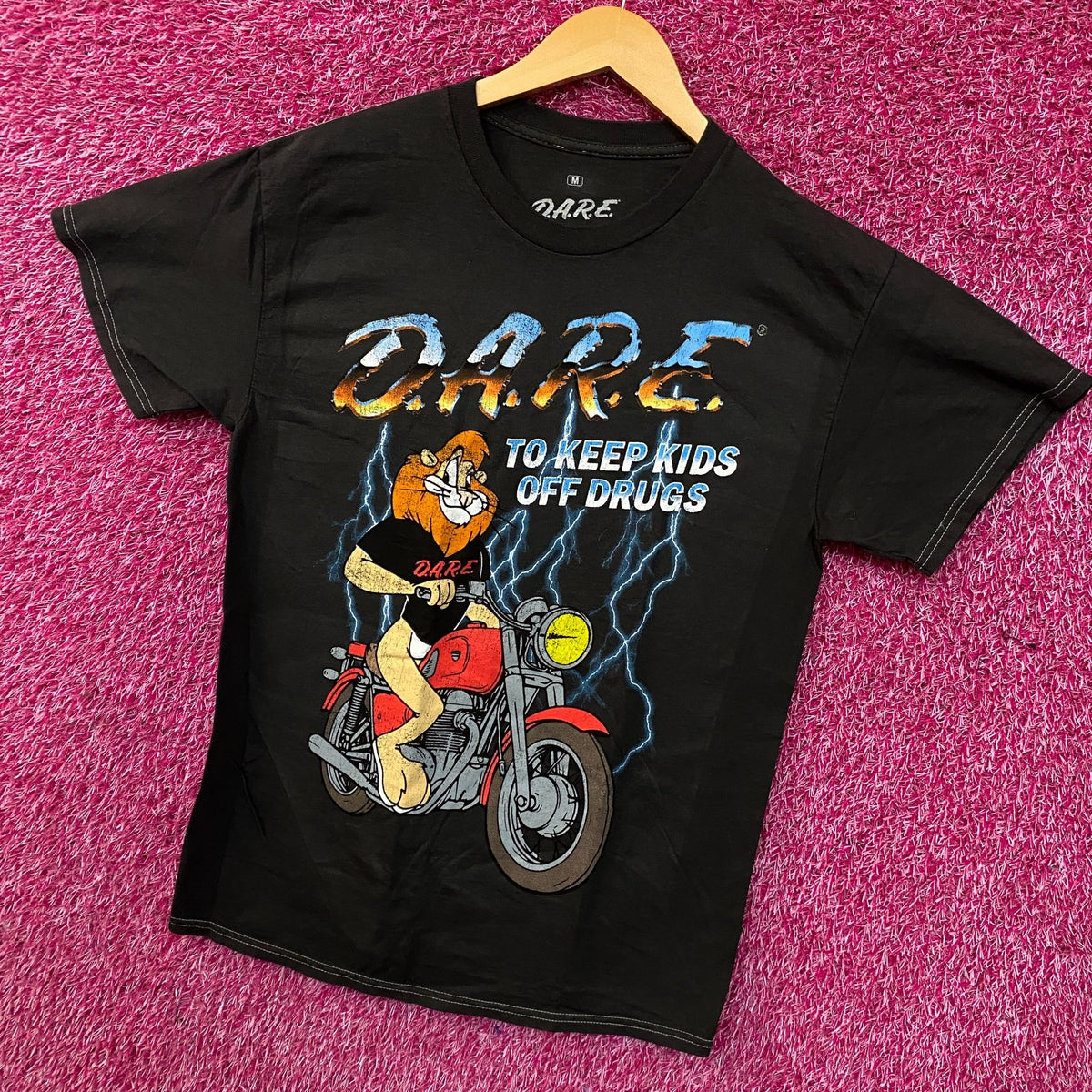 D.A.R.E. Lion Motorcycle Graphic T-Shirt Medium
