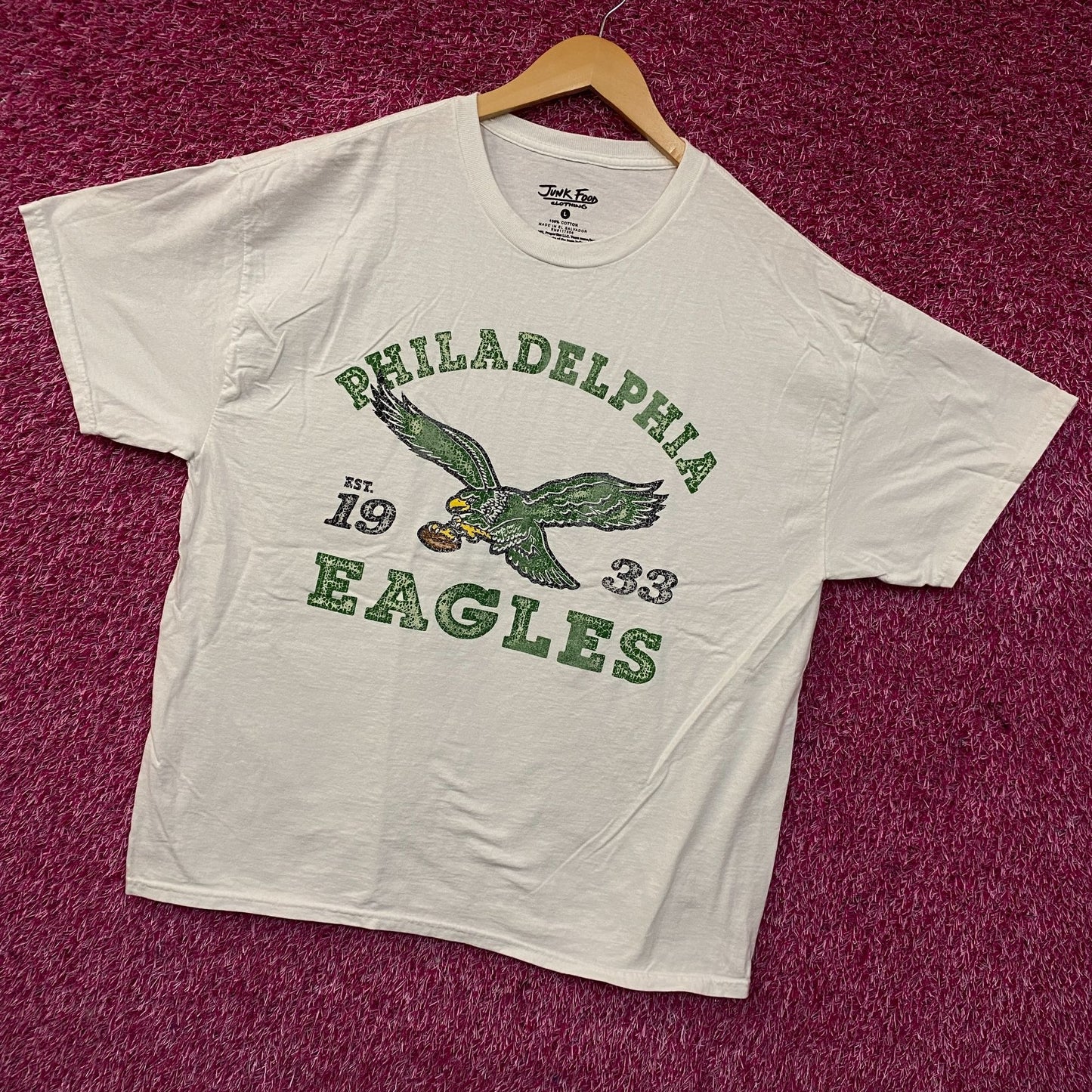 Junk Food Philadelphia Eagles Vintage Style Graphic T-Shirt Large