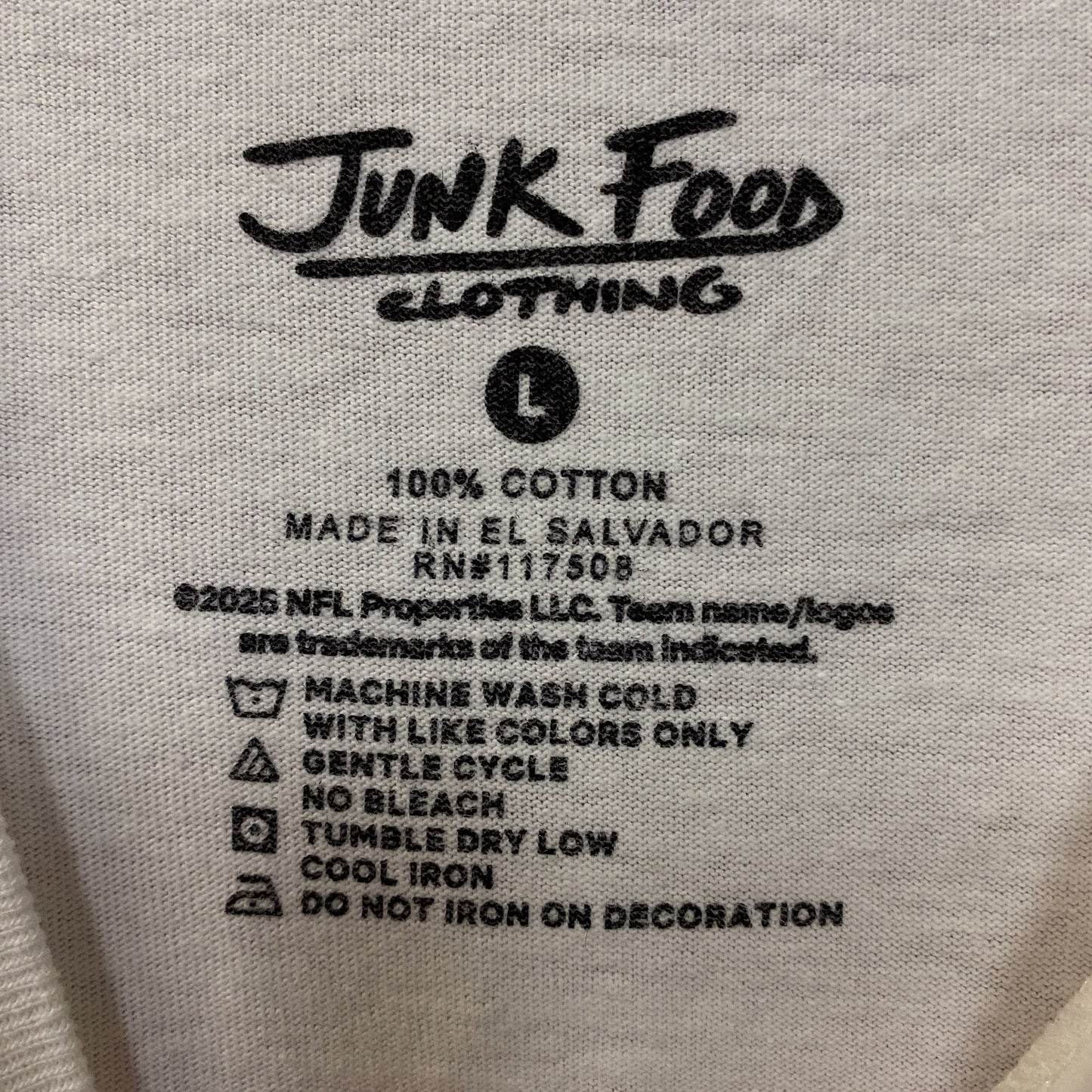 Junk Food Philadelphia Eagles Vintage Style Graphic T-Shirt Large