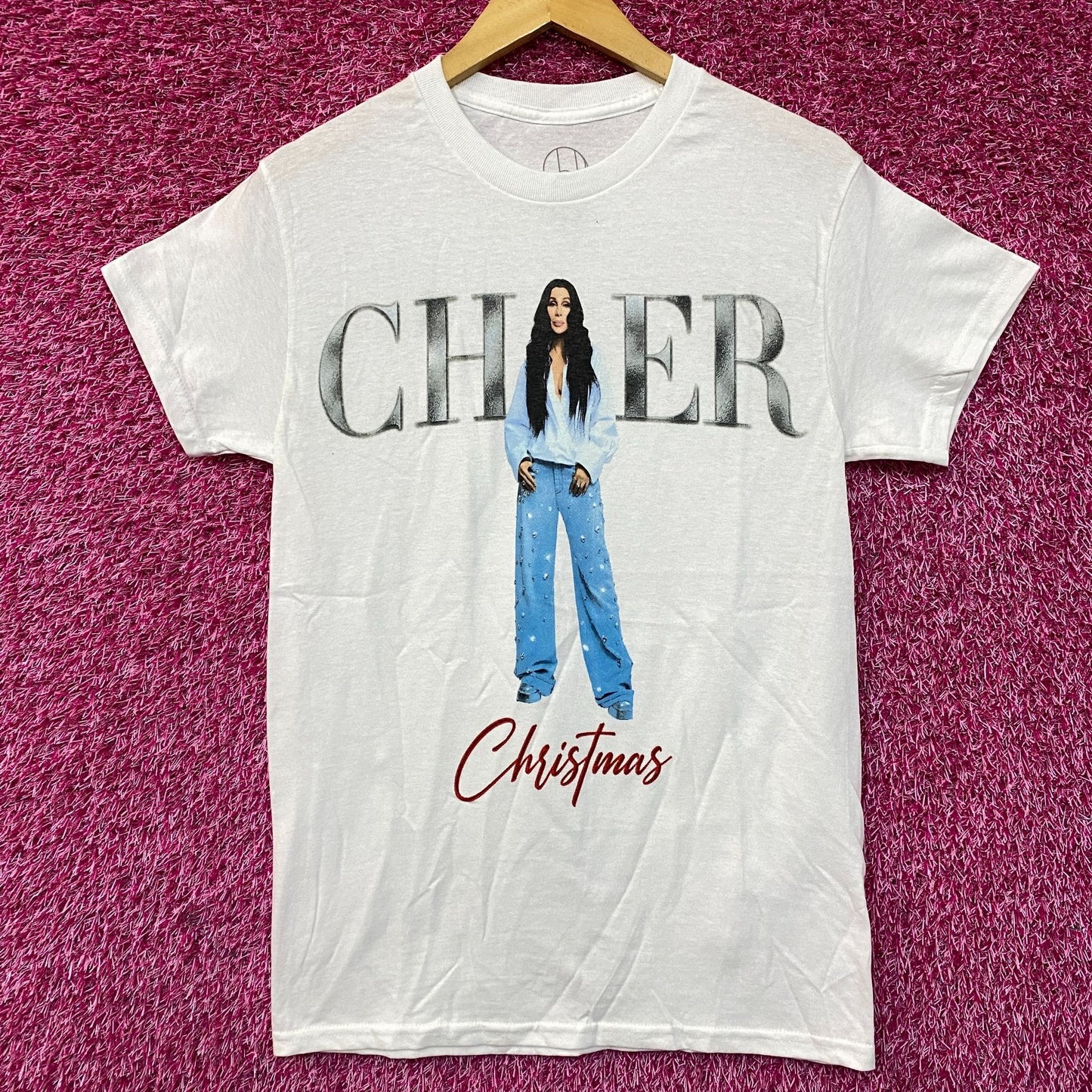 Cher Christmas Short Sleeve Graphic T-Shirt Small