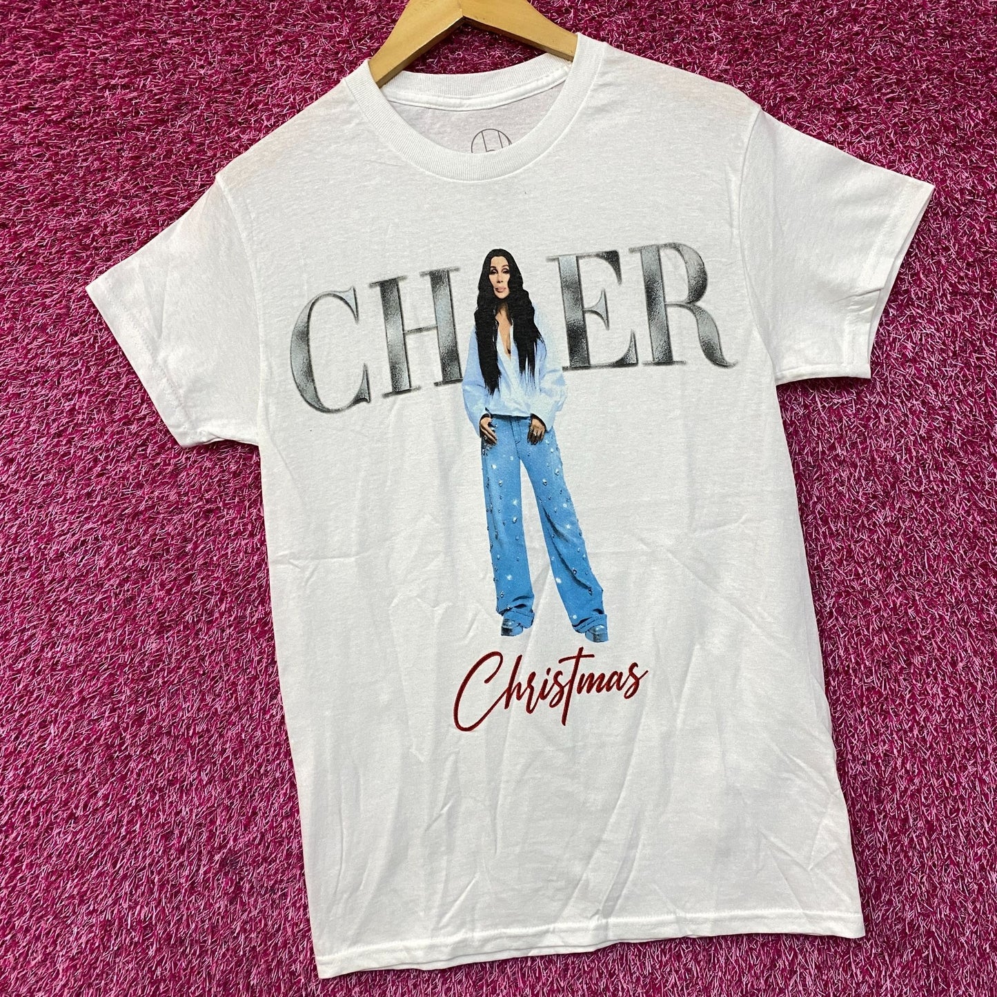 Cher Christmas Short Sleeve Graphic T-Shirt Small