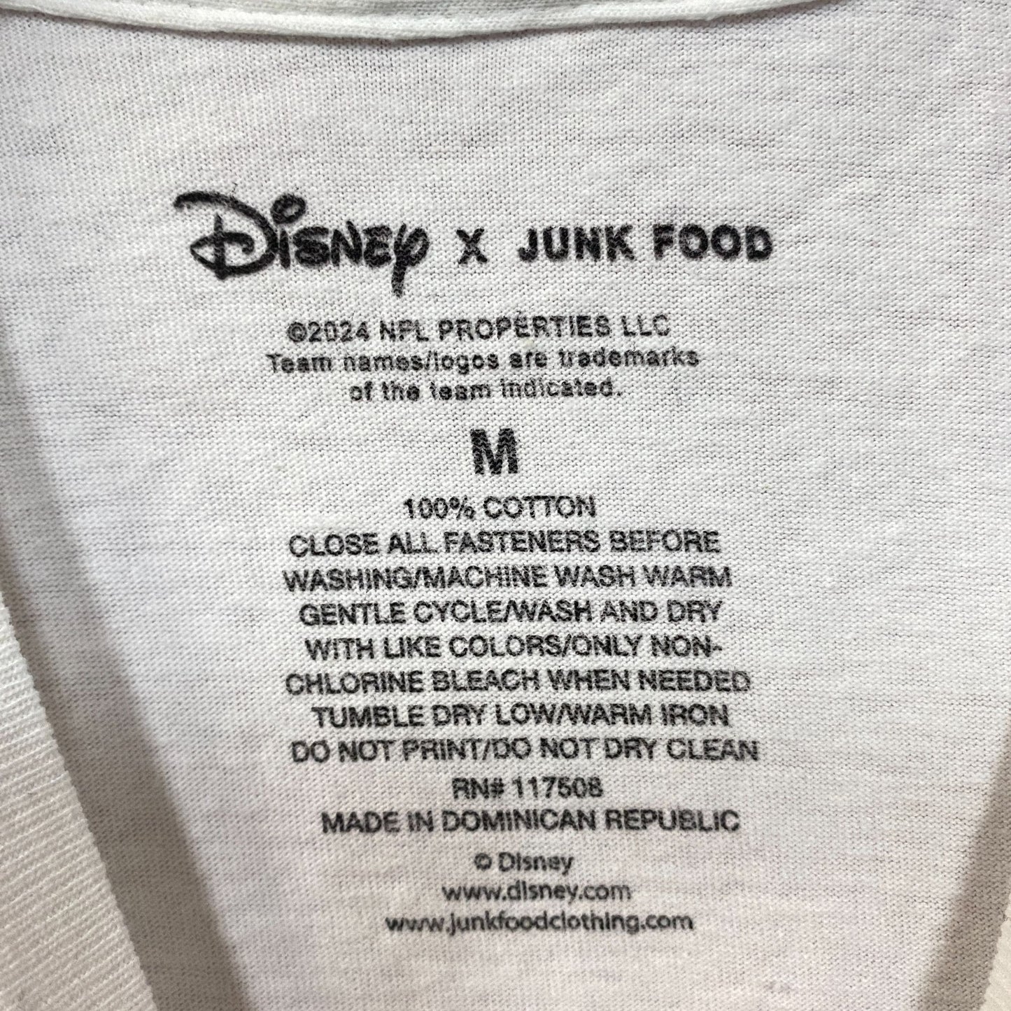 Disney x Junk Food NFL Detroit Lions Mickey Mouse Field T-Shirt Medium