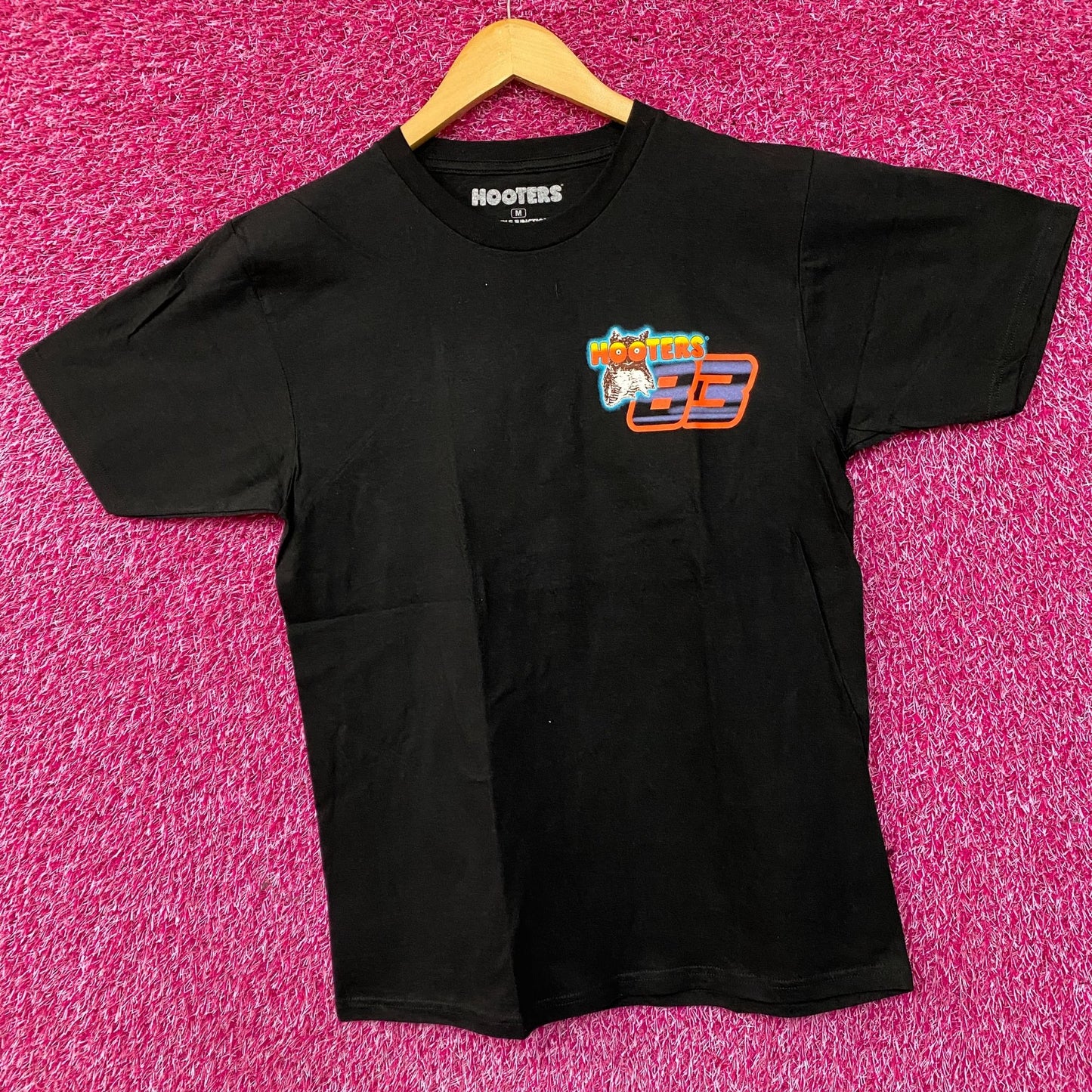 Hooters Racing Team 83 Delightfully Tacky Tailgate T-Shirt Medium