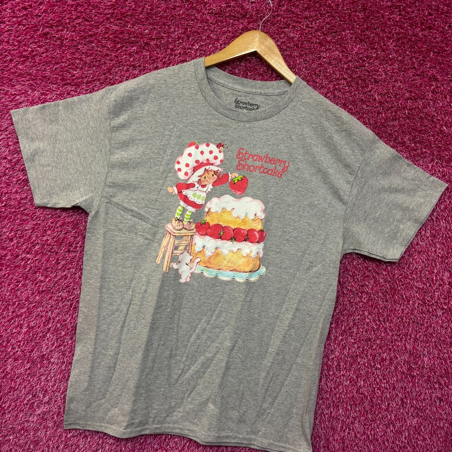 Strawberry Shortcake Cooking by The Book T-shirt size medium
