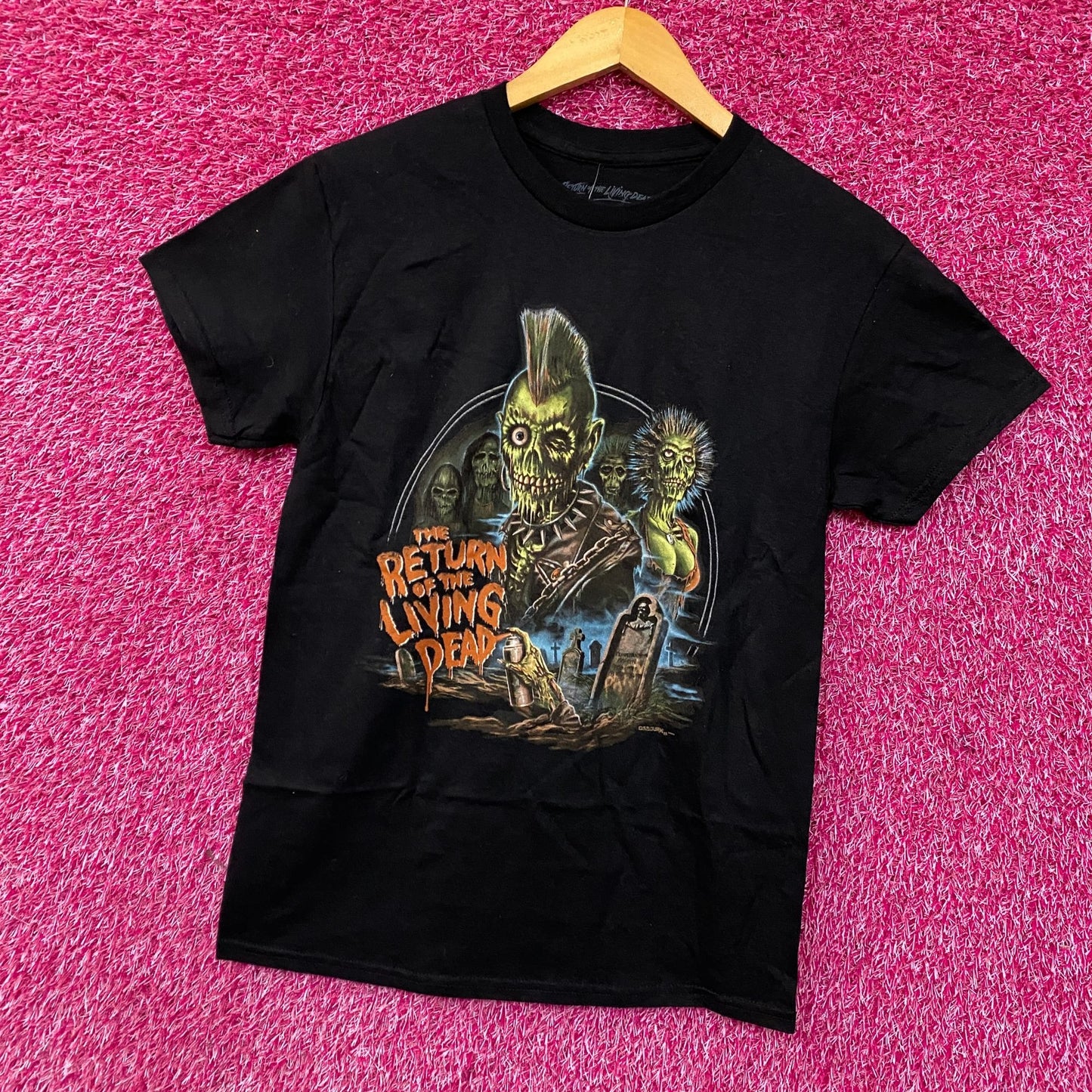 The Return of the Living Dead Graphic T-shirt Small