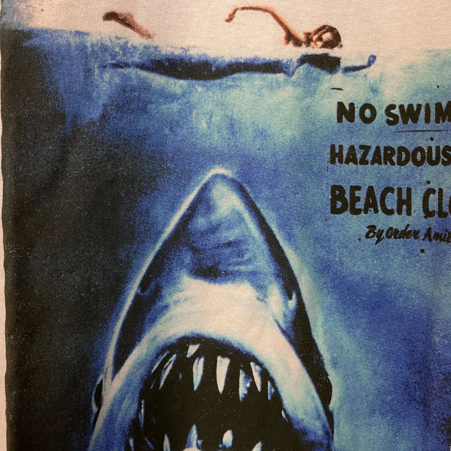 American Classics Jaws Retro Movie Poster Graphic T-shirt Large