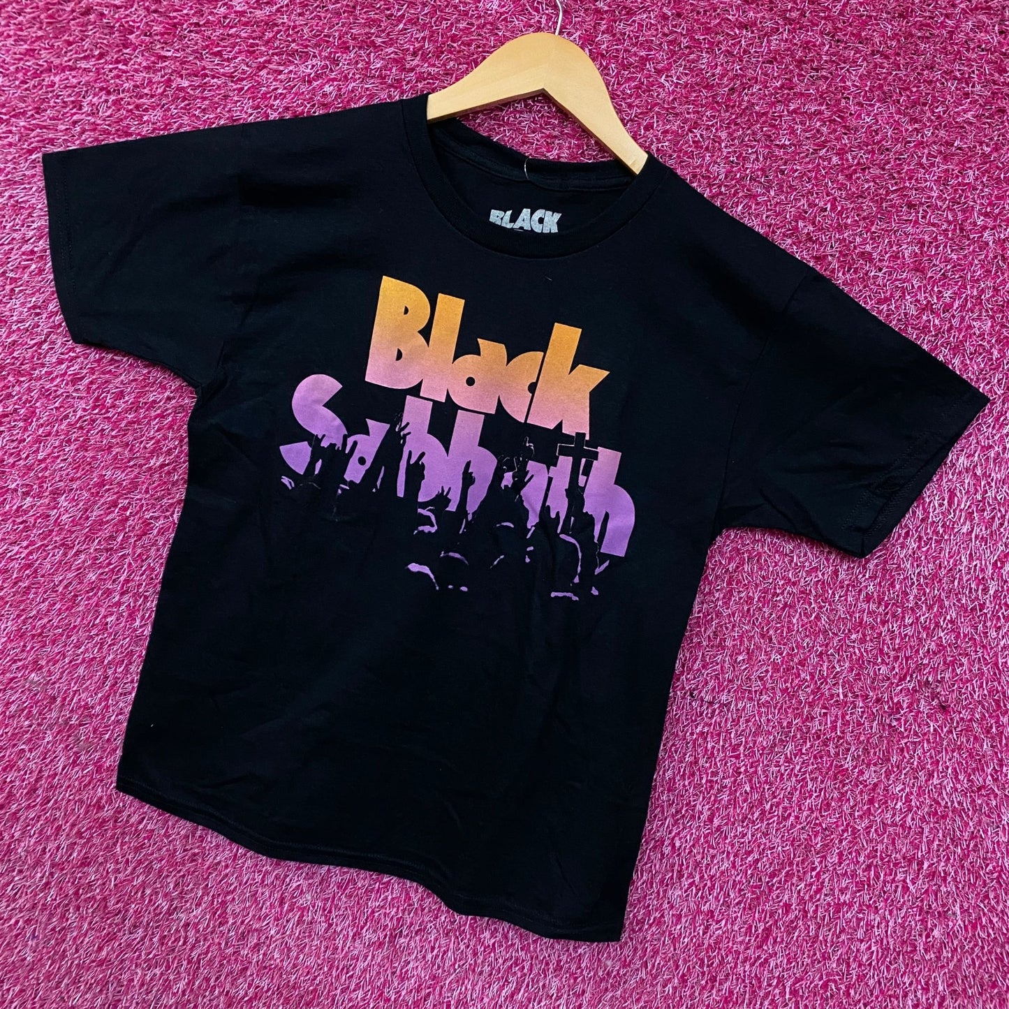 Black Sabbath Crowd Logo Heavy Metal Band T-Shirt XS