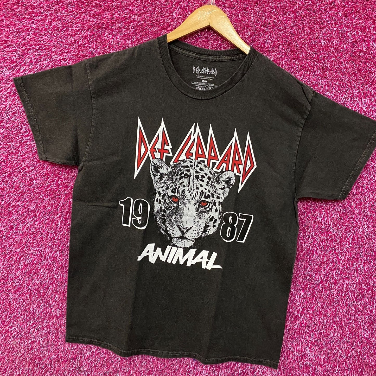 Def Leppard 'Animal' 1987 Graphic Heavy Metal T-Shirt Medium