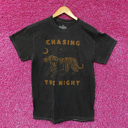 Chasing the night distressed Tiger Tshirt size medium