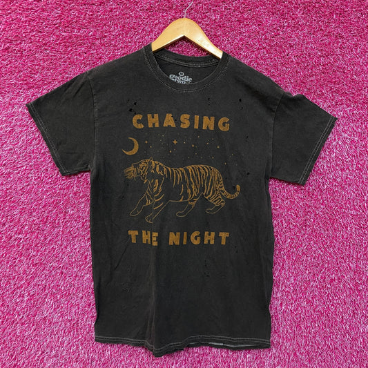Chasing the night distressed Tiger Tshirt size medium