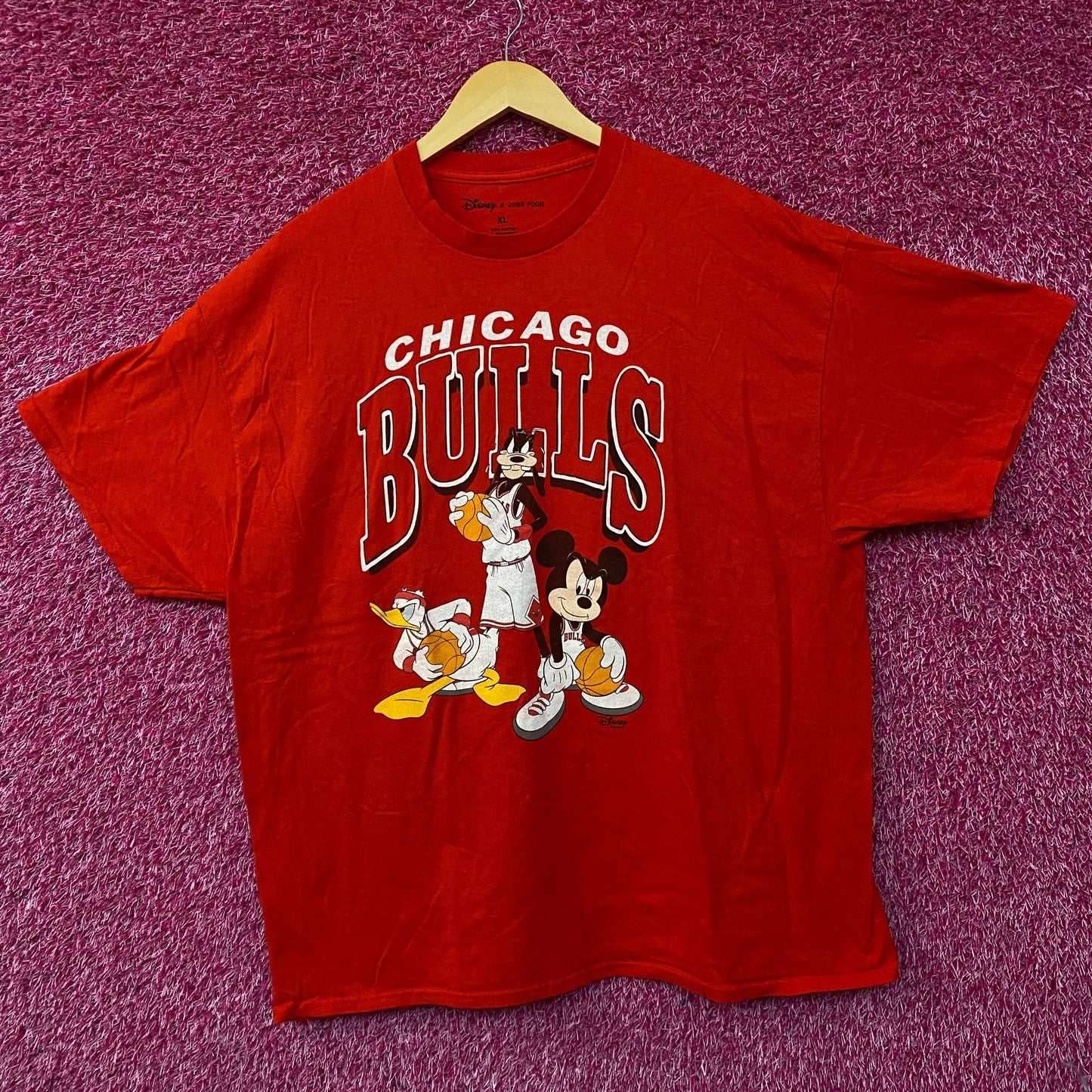 Junk Food Chicago Bulls x Disney Mickey Squad Graphic T-Shirt XL