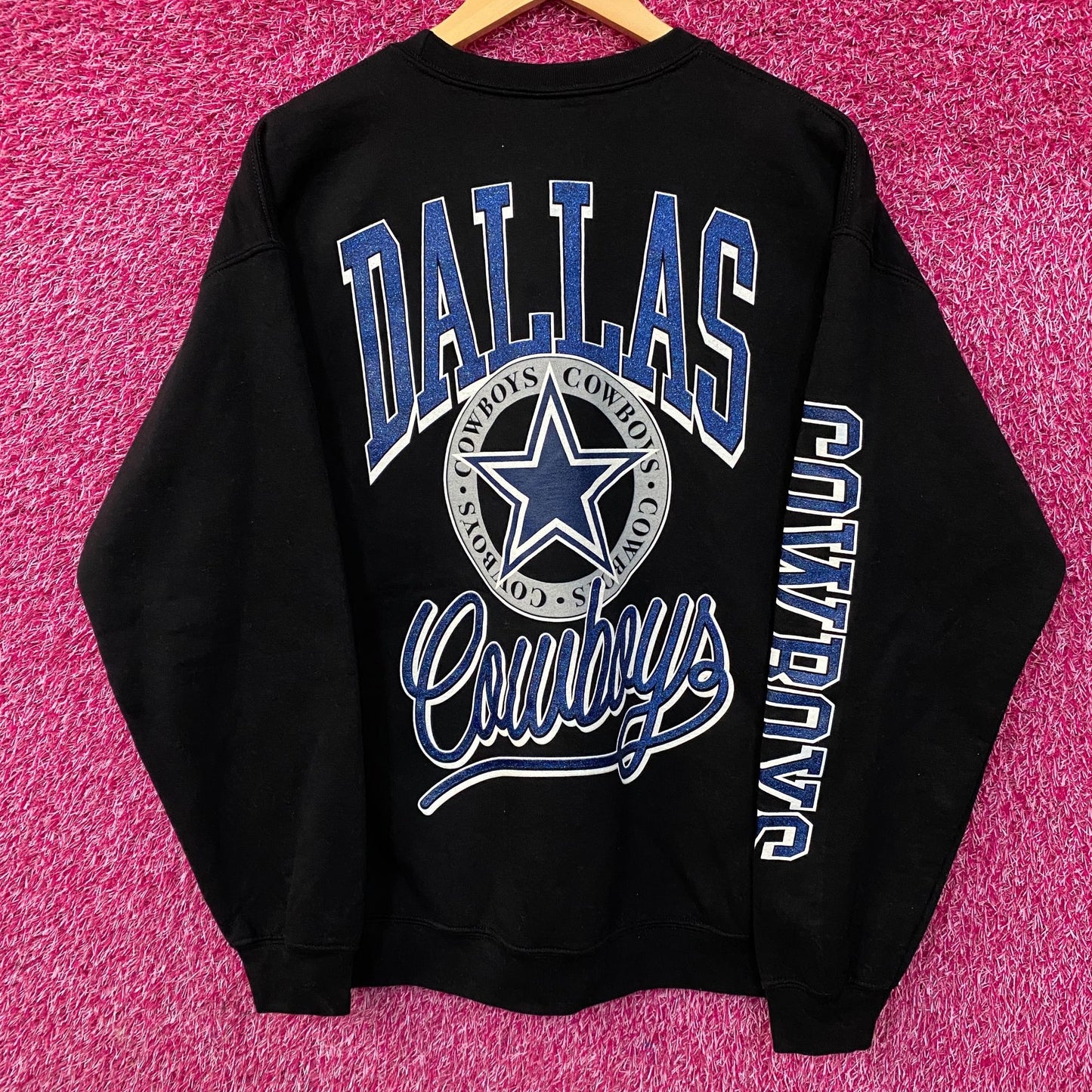 Dallas Cowboys Junk Food Clothing Glitter Helmet Crewneck Sweatshirt Medium