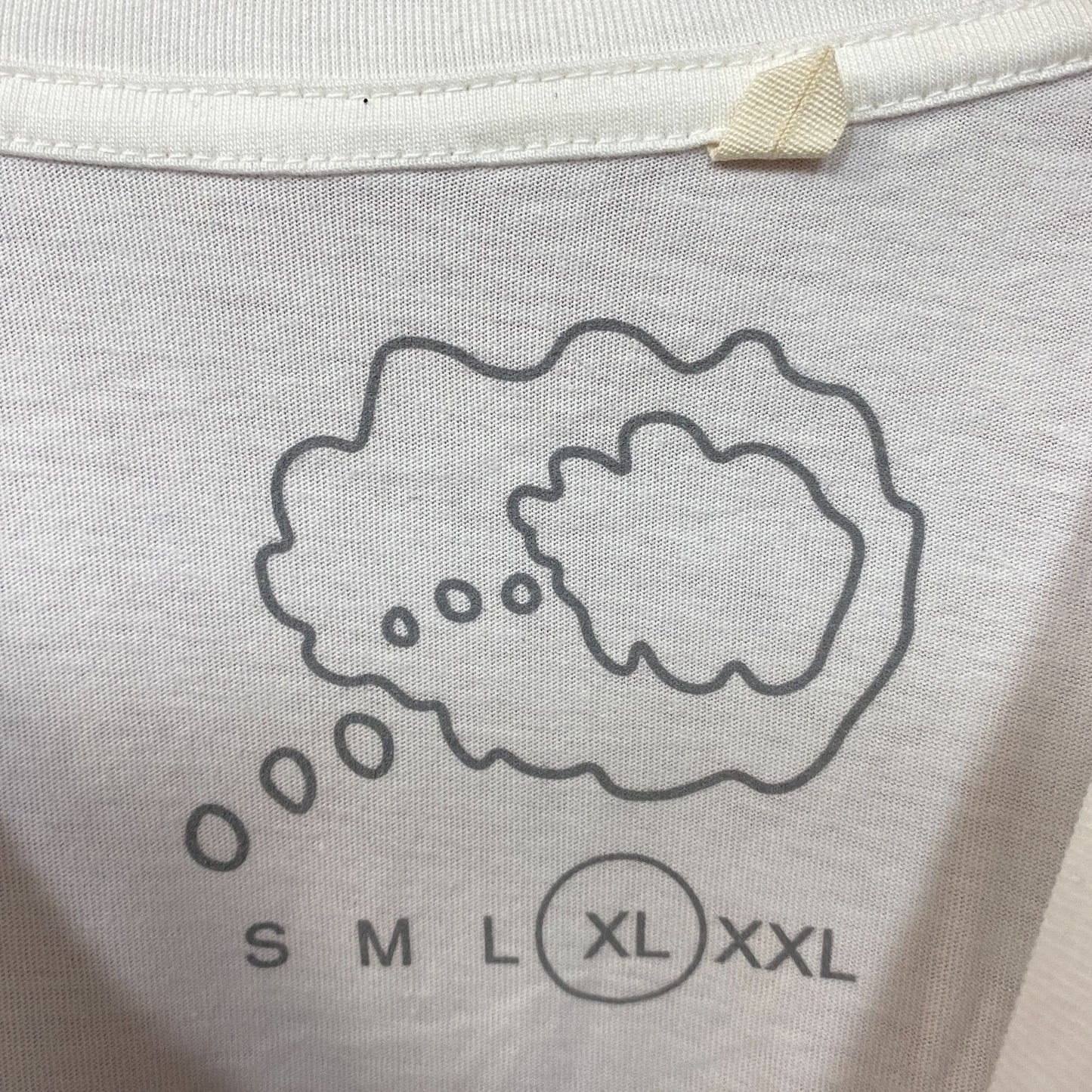 Extra Vitamins LAUNDRY DAY Globe Graphic T-Shirt XL
