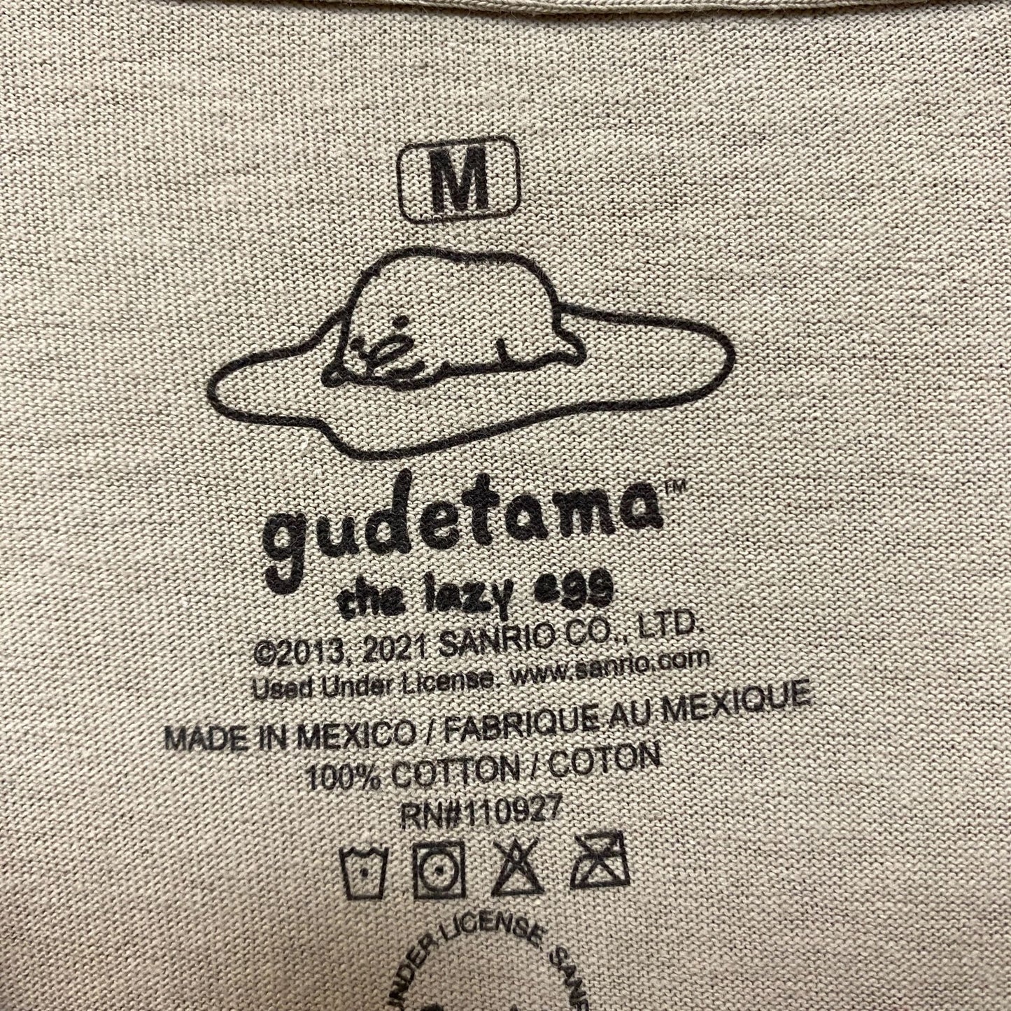 Gudetama The Lazy Egg Brrr with Bacon Blankie Sanrio Tee M