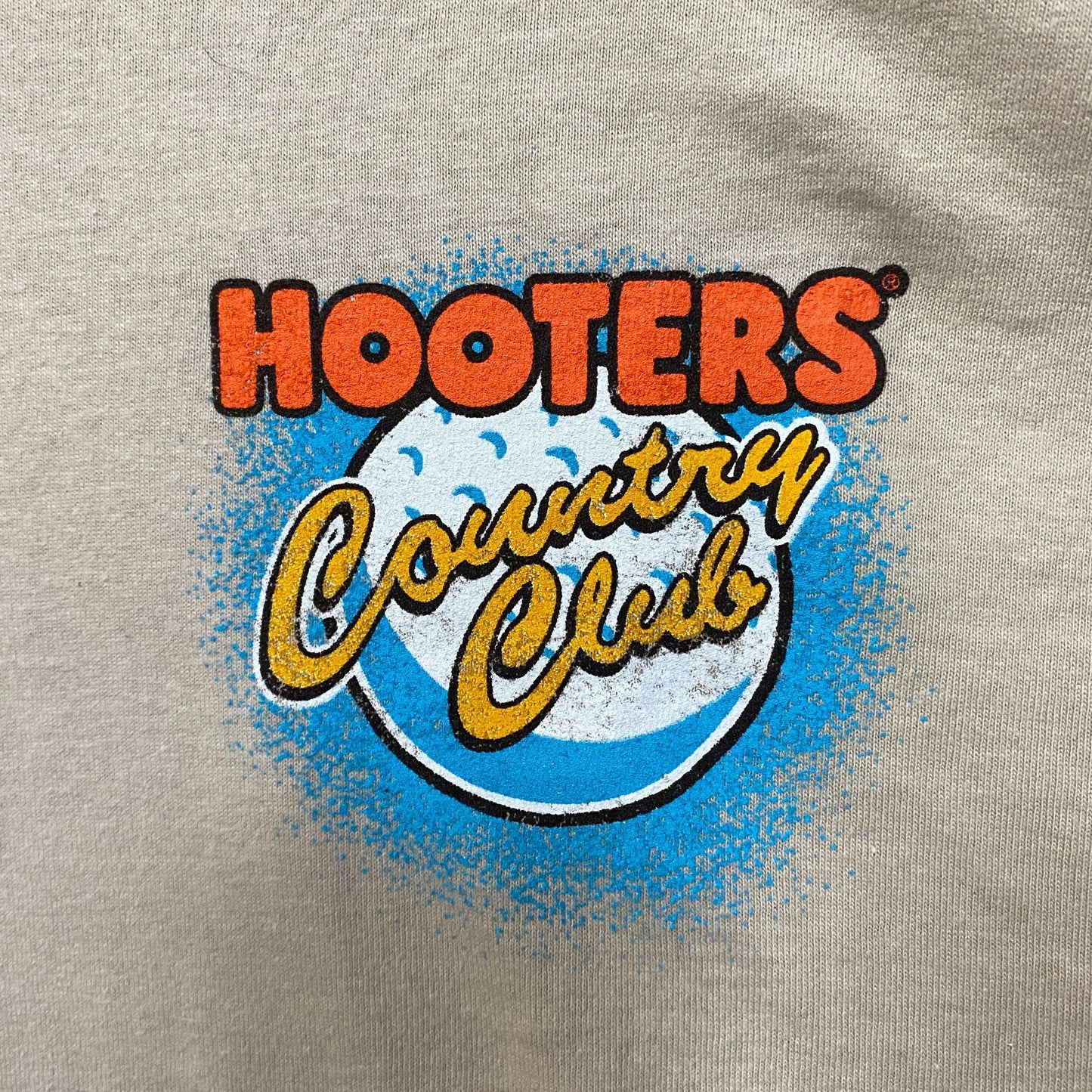 Hooters Country Club T-Shirt Size Extra Large