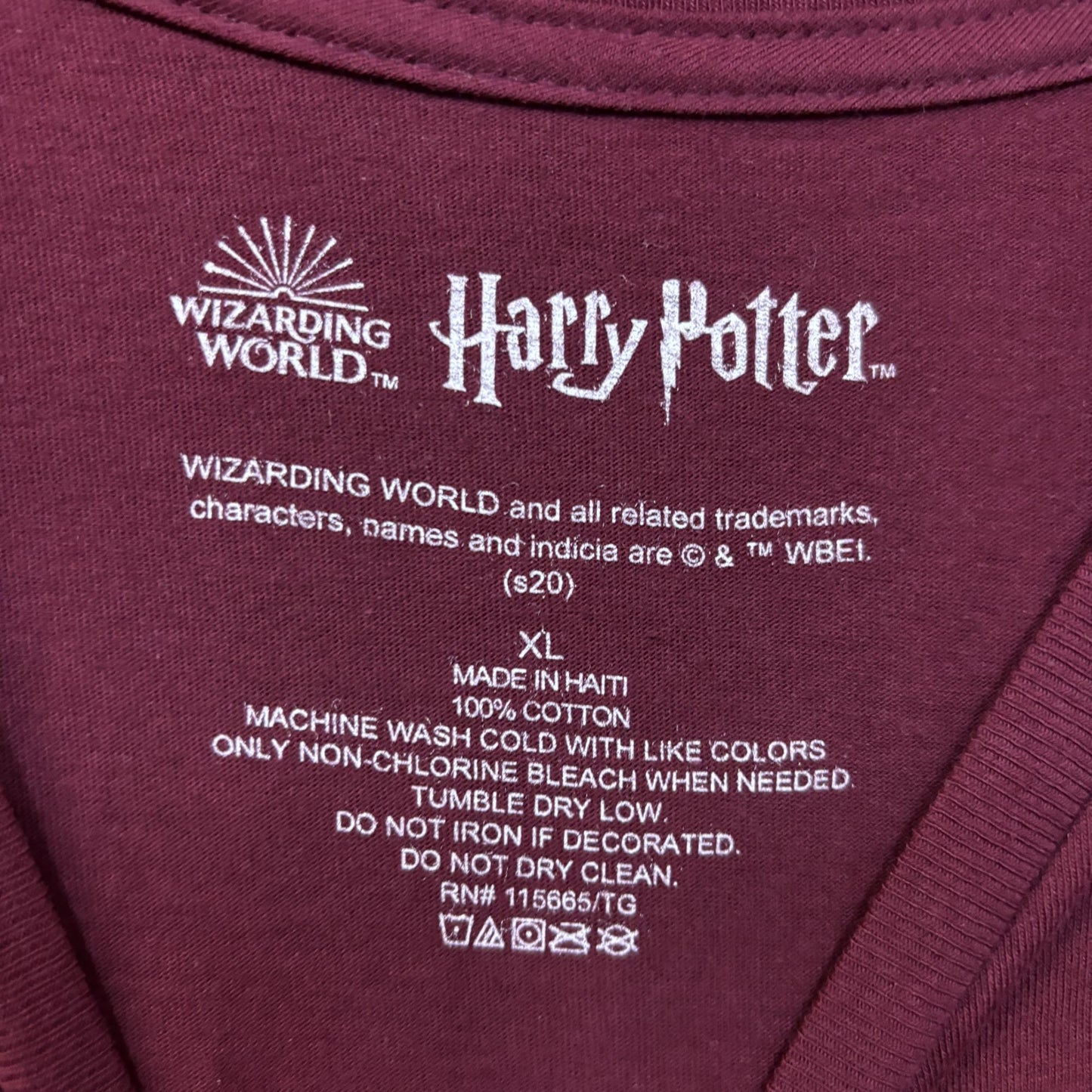 Hogwarts School of Witchcraft and Wizardry Tshirt size XL