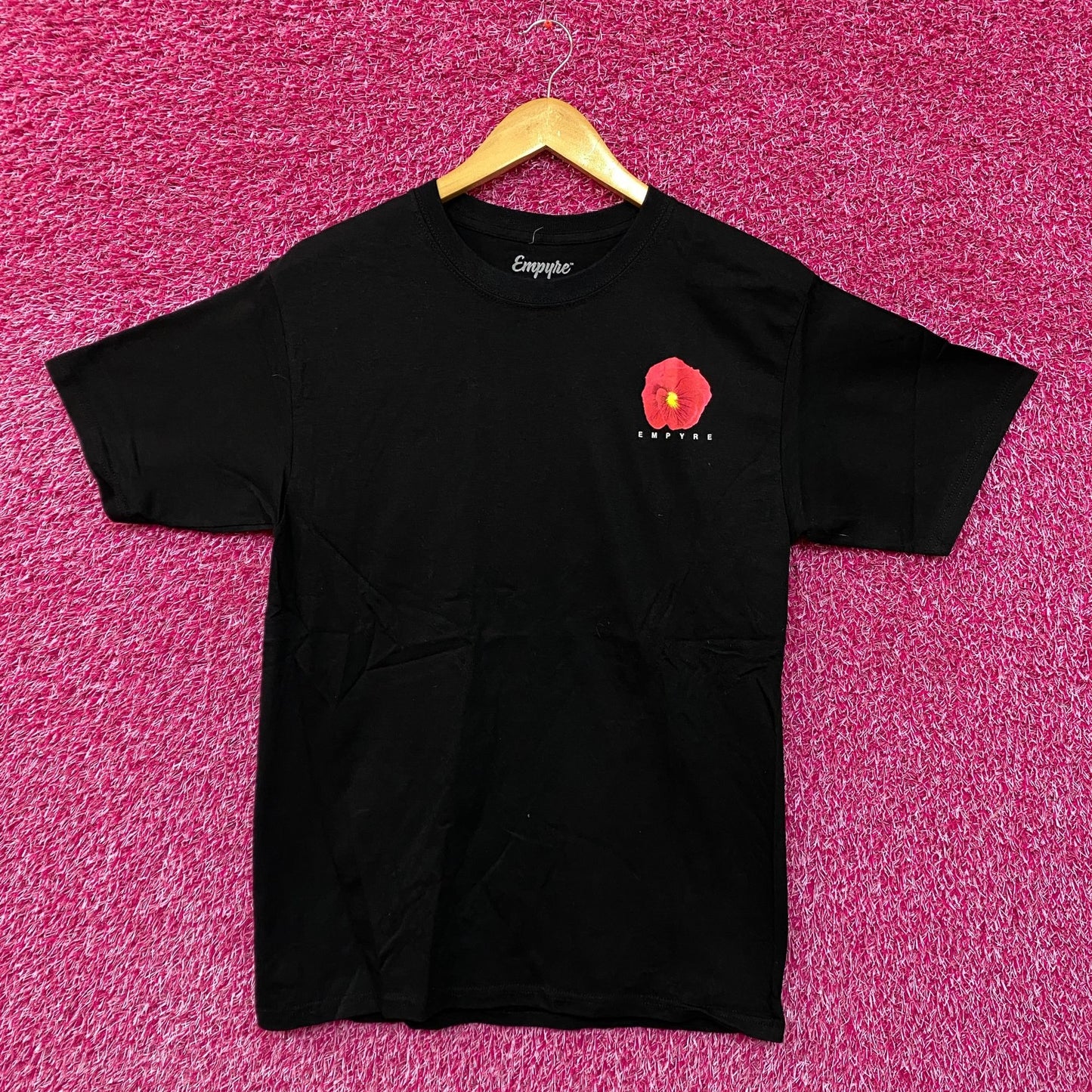 Empyre Poppy flower Whatever Tshirt size medium