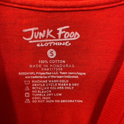 Junk Food NFL Kansas City Chiefs Break Through  T-Shirt Small