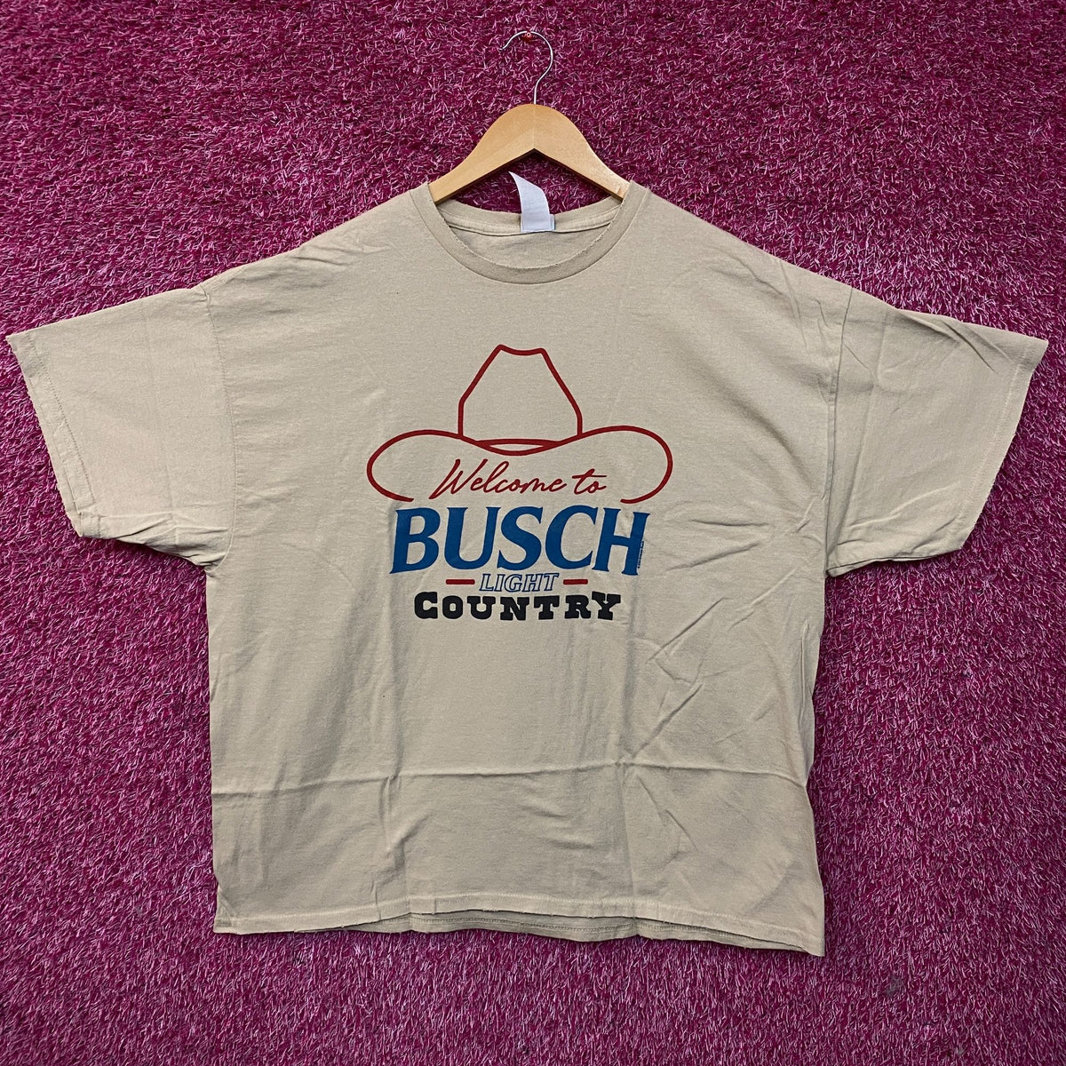 Welcome to Busch Light Country Cowboy Hat Beige T-Shirt Large
