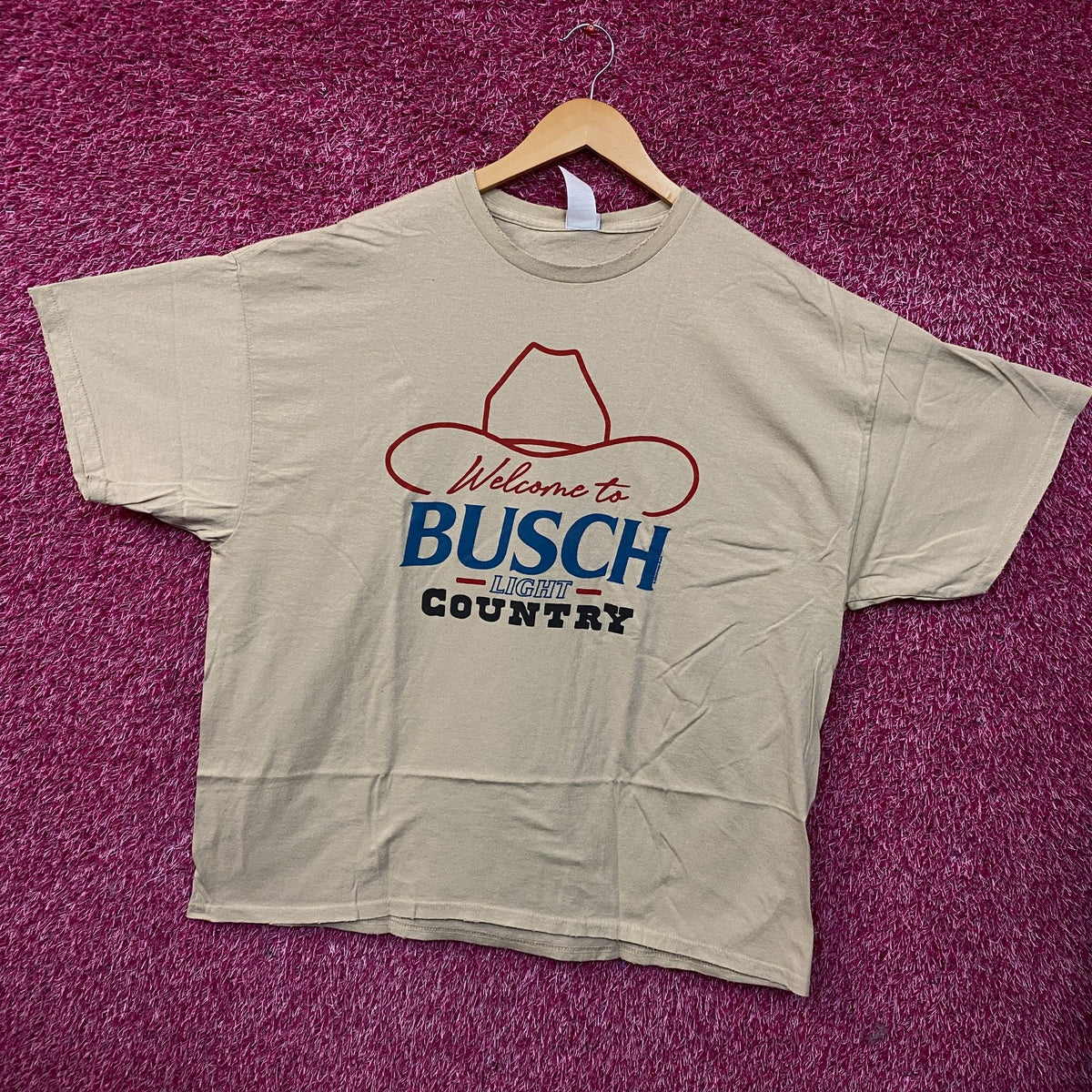 Welcome to Busch Light Country Cowboy Hat Beige T-Shirt Large