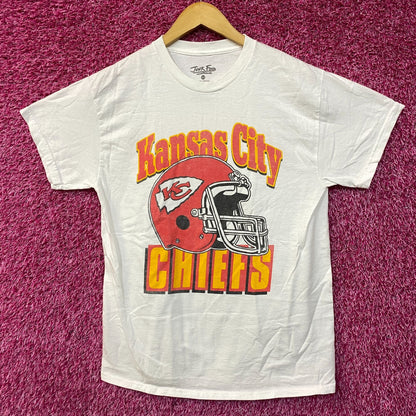 NFL Kansas City Chief Vintage Style Helmet Logo Football T-Shirt Extra Small