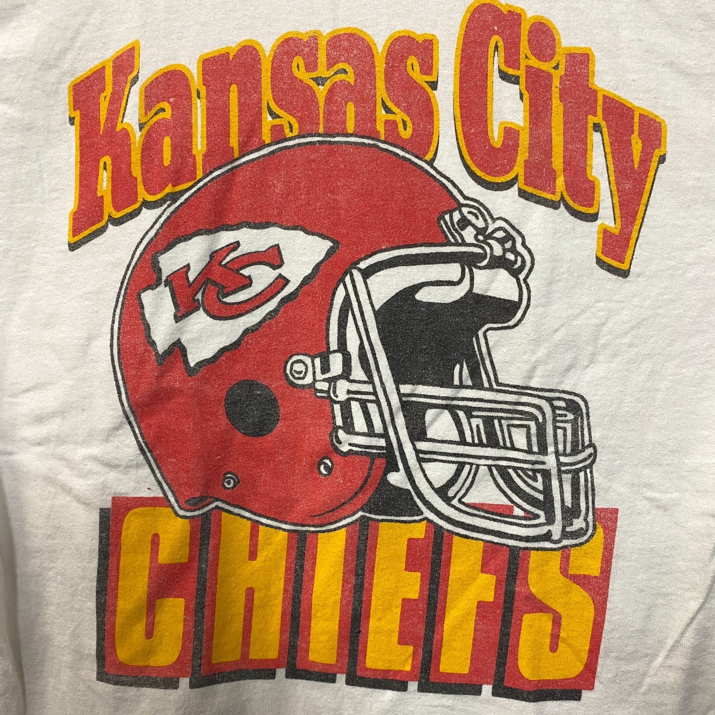 NFL Kansas City Chief Vintage Style Helmet Logo Football T-Shirt Extra Small