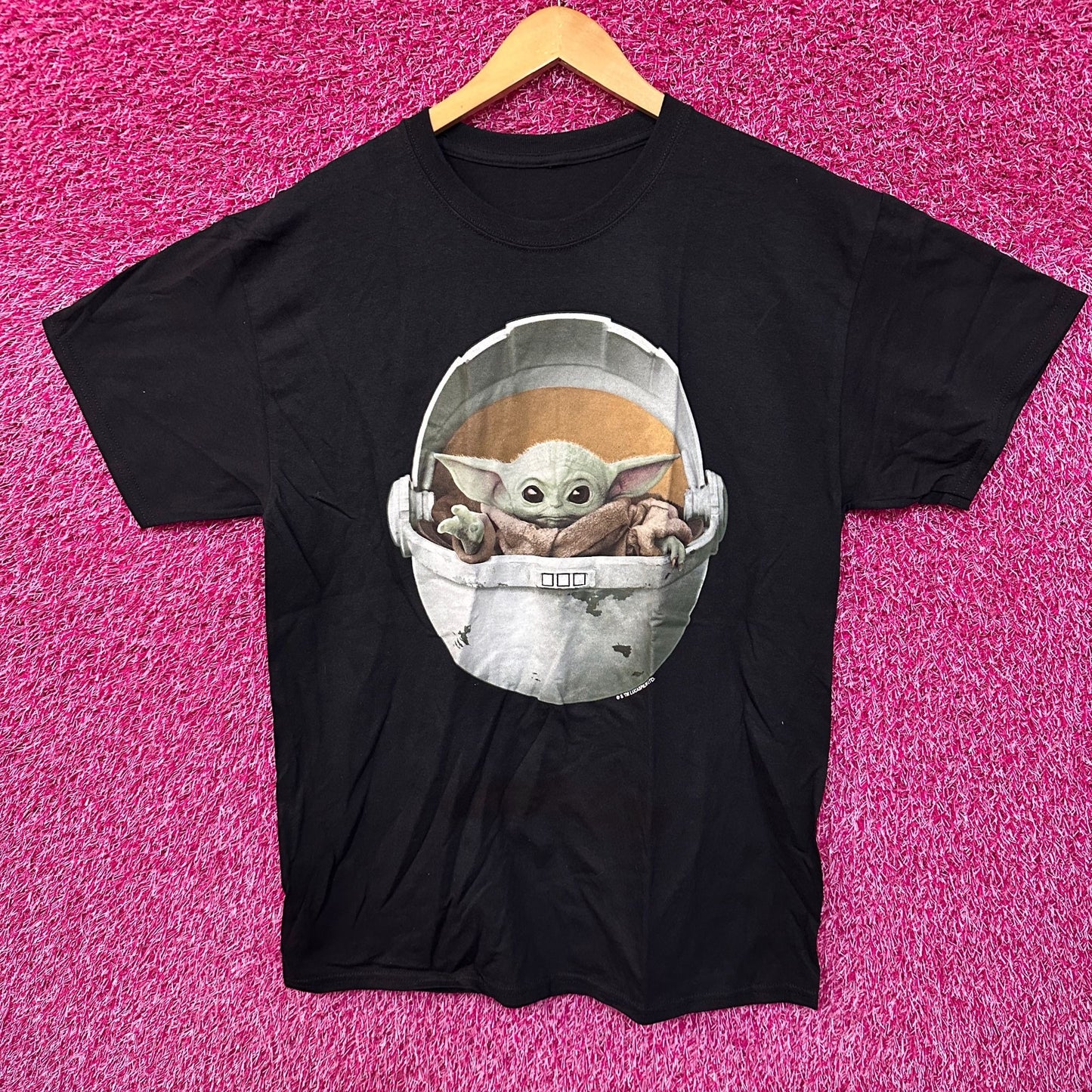 Grogu The Mandalorian The Child and Egg Star Wars Tee L