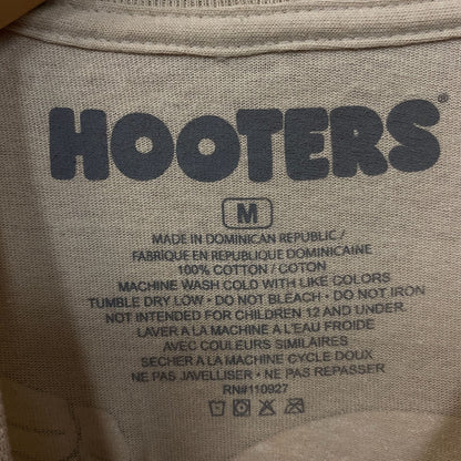 Hooters Amarillo, Texas Route 66 Location Graphic T-Shirt Medium