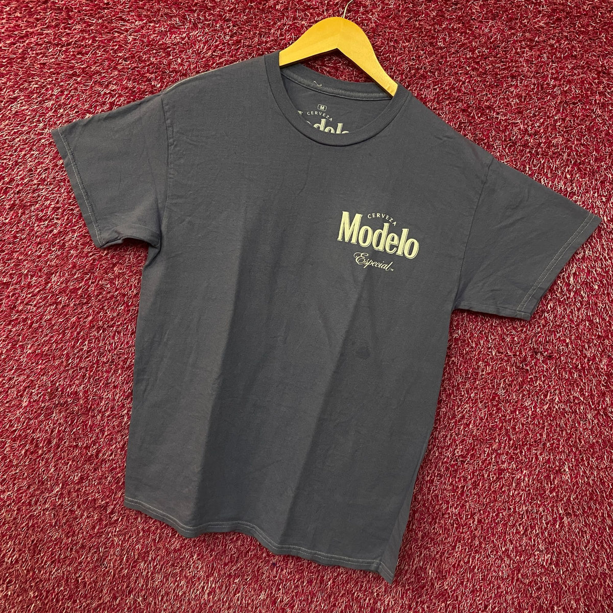 Cerveza Modelo "The Fighting Spirit" Graphic T-Shirt Medium